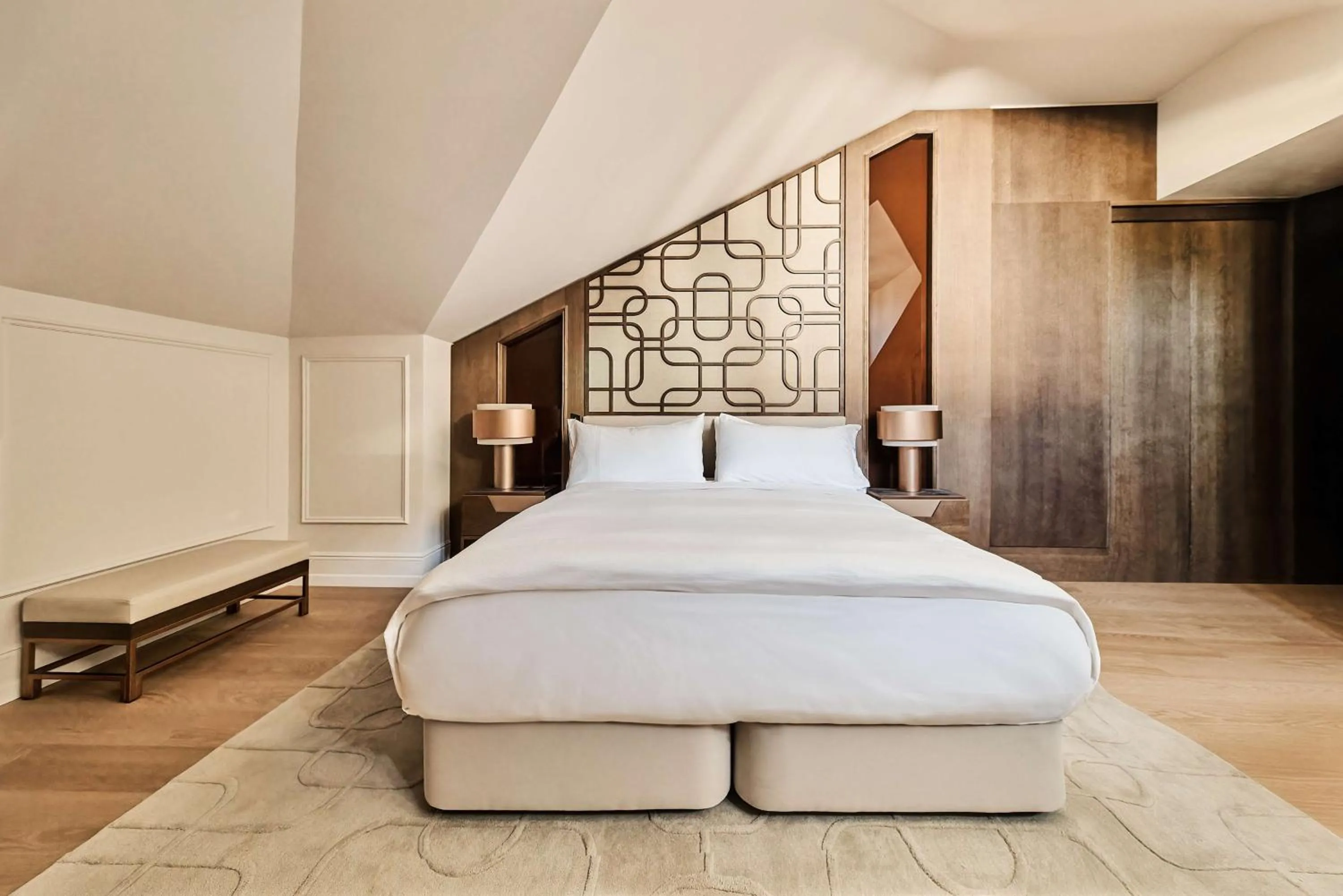 Photo of the whole room, Bed in Nobu Hotel San Sebastián