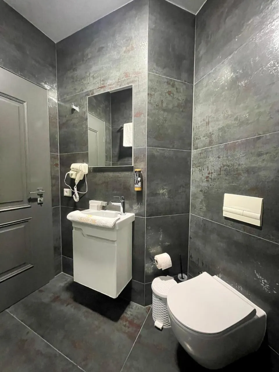 GRAND JNK Boutique Hotel