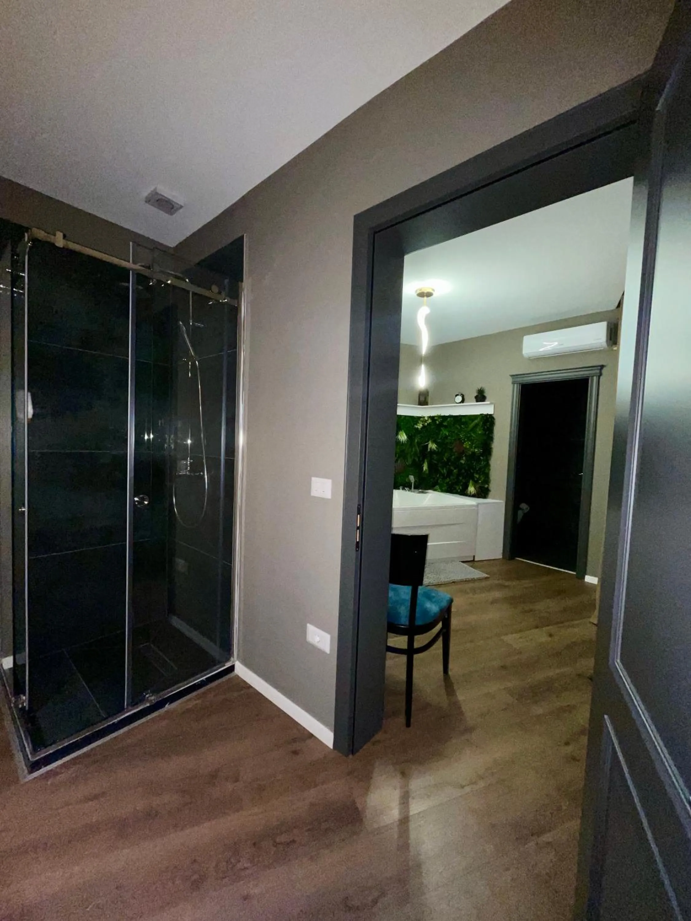 GRAND JNK Boutique Hotel