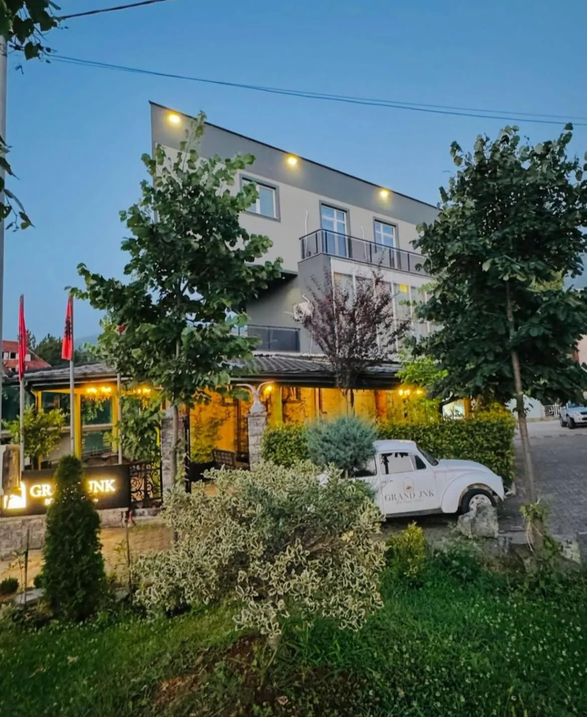 GRAND JNK Boutique Hotel