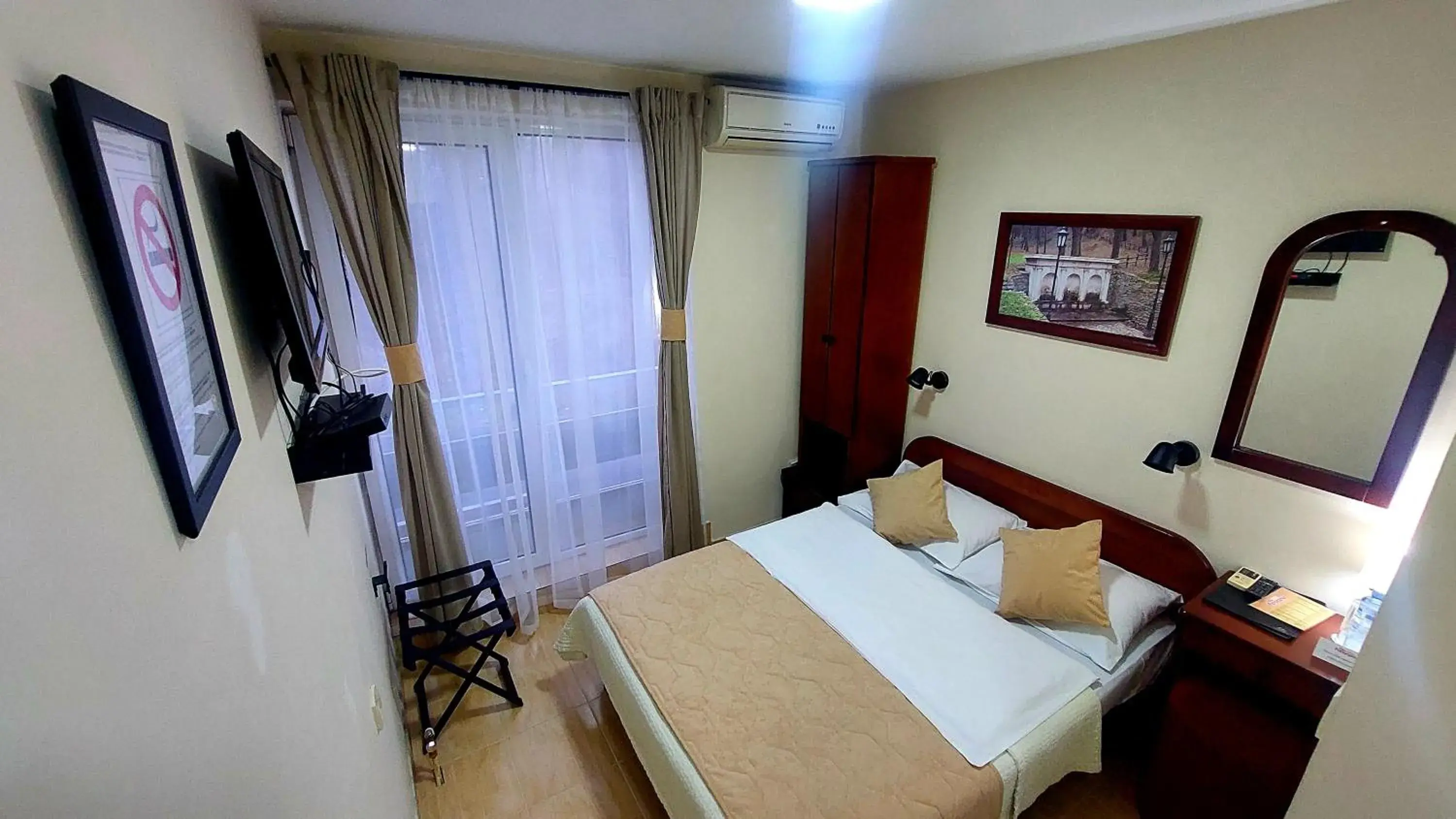 Standard Single Room in Hotel Villa Panorama Standard Single Room in Hotel Villa Panorama