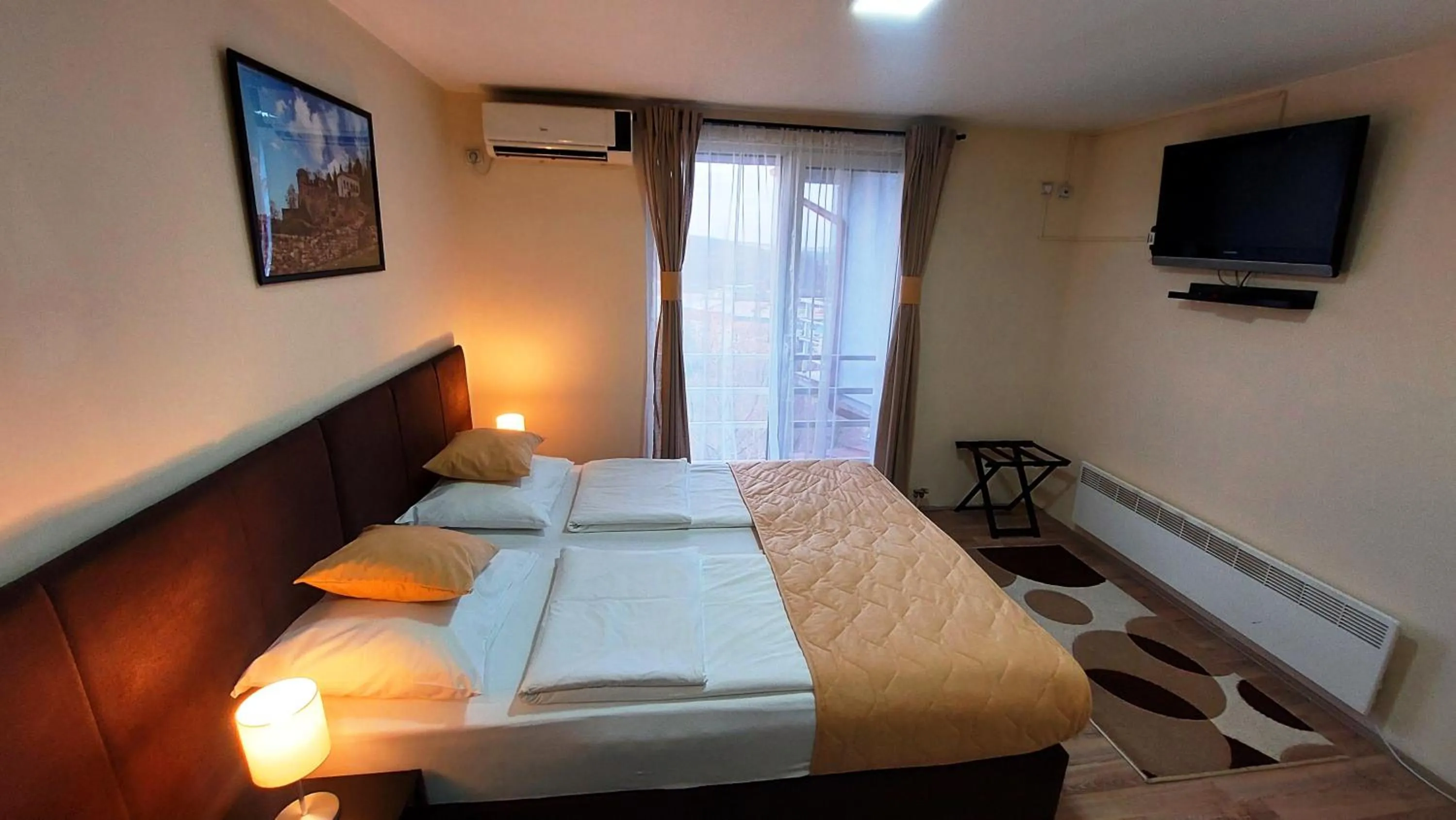 Photo of the whole room, Bed in Hotel Villa Panorama