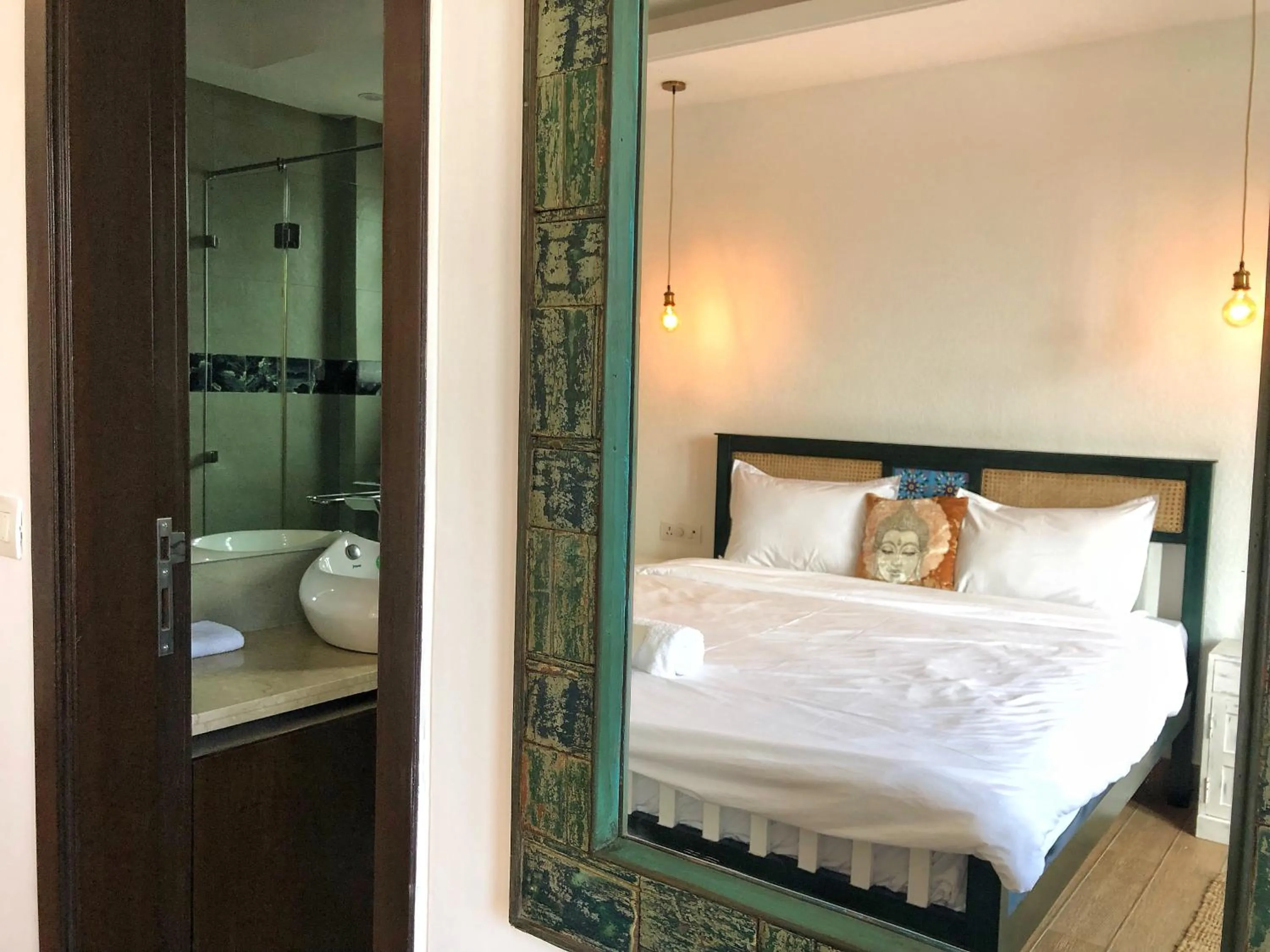 Bed in Avatar Living@ Greater Kailash 2