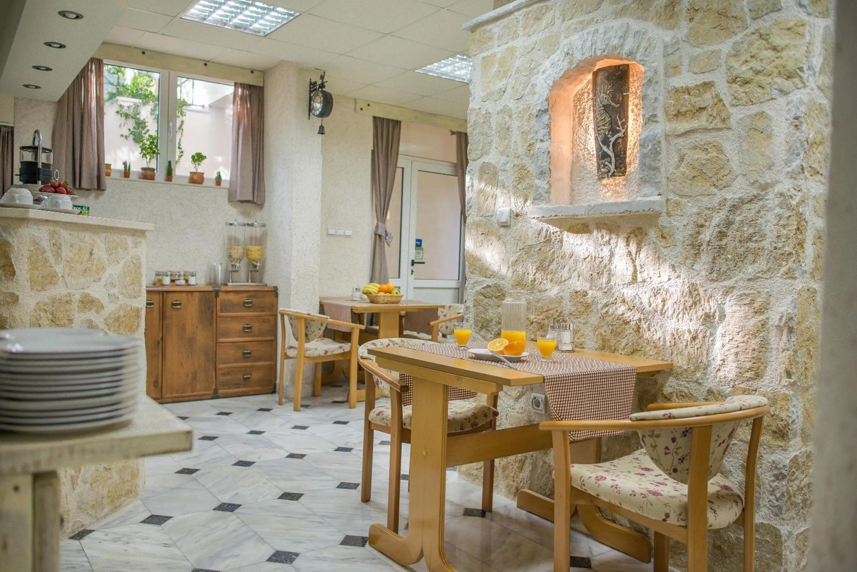 Restaurant/places to eat in Villa Perla Di Mare Budva