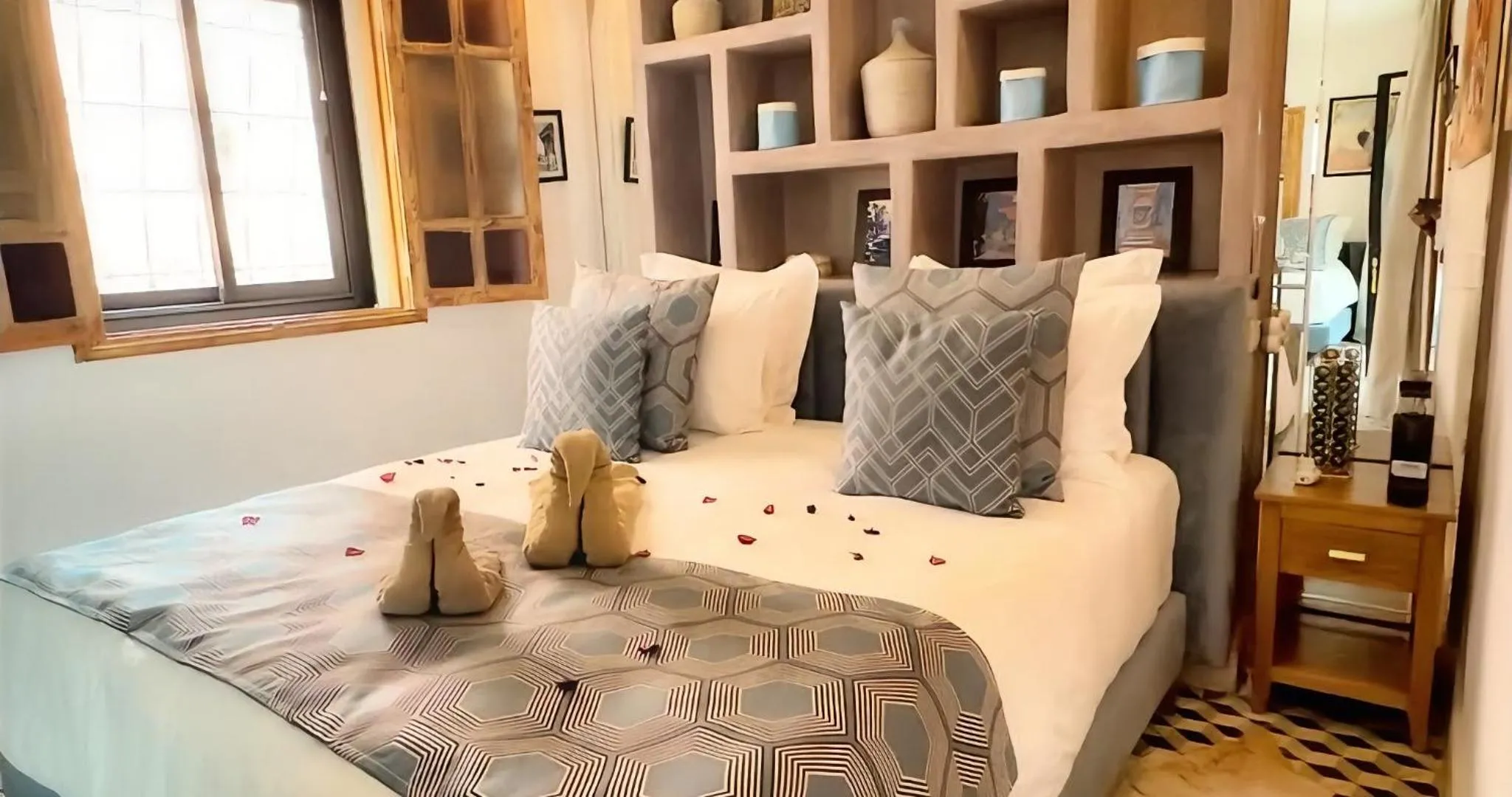 Bed in RIAD LUXE LOCATION le GRIZZLY