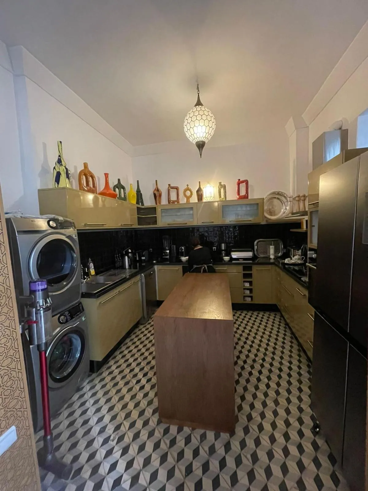 Kitchen or kitchenette in RIAD LUXE LOCATION le GRIZZLY