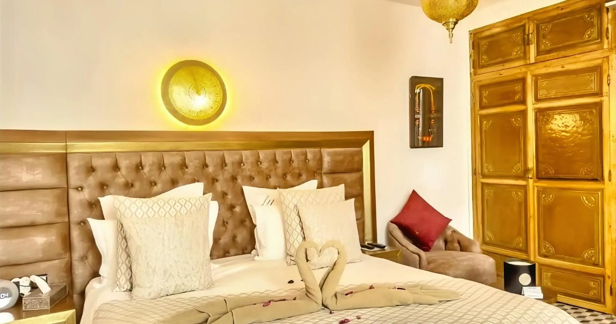 Bed in RIAD LUXE LOCATION le GRIZZLY