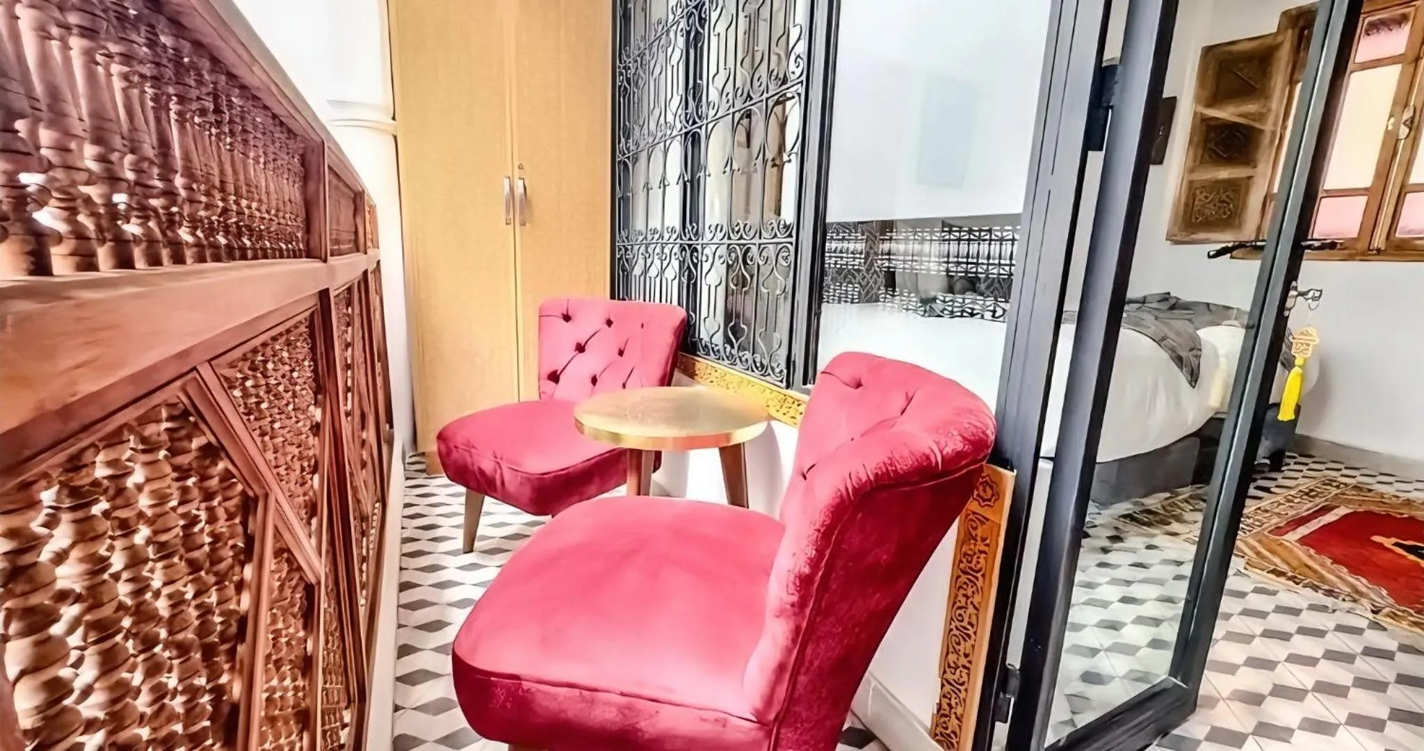 Patio in RIAD LUXE LOCATION le GRIZZLY