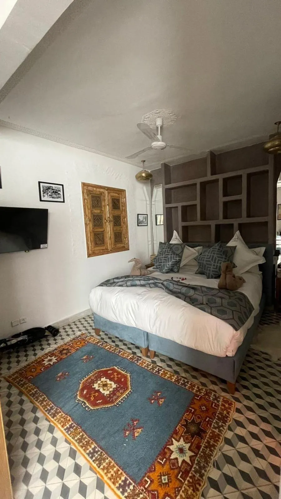 Communal lounge/ TV room, Bed in RIAD LUXE LOCATION le GRIZZLY