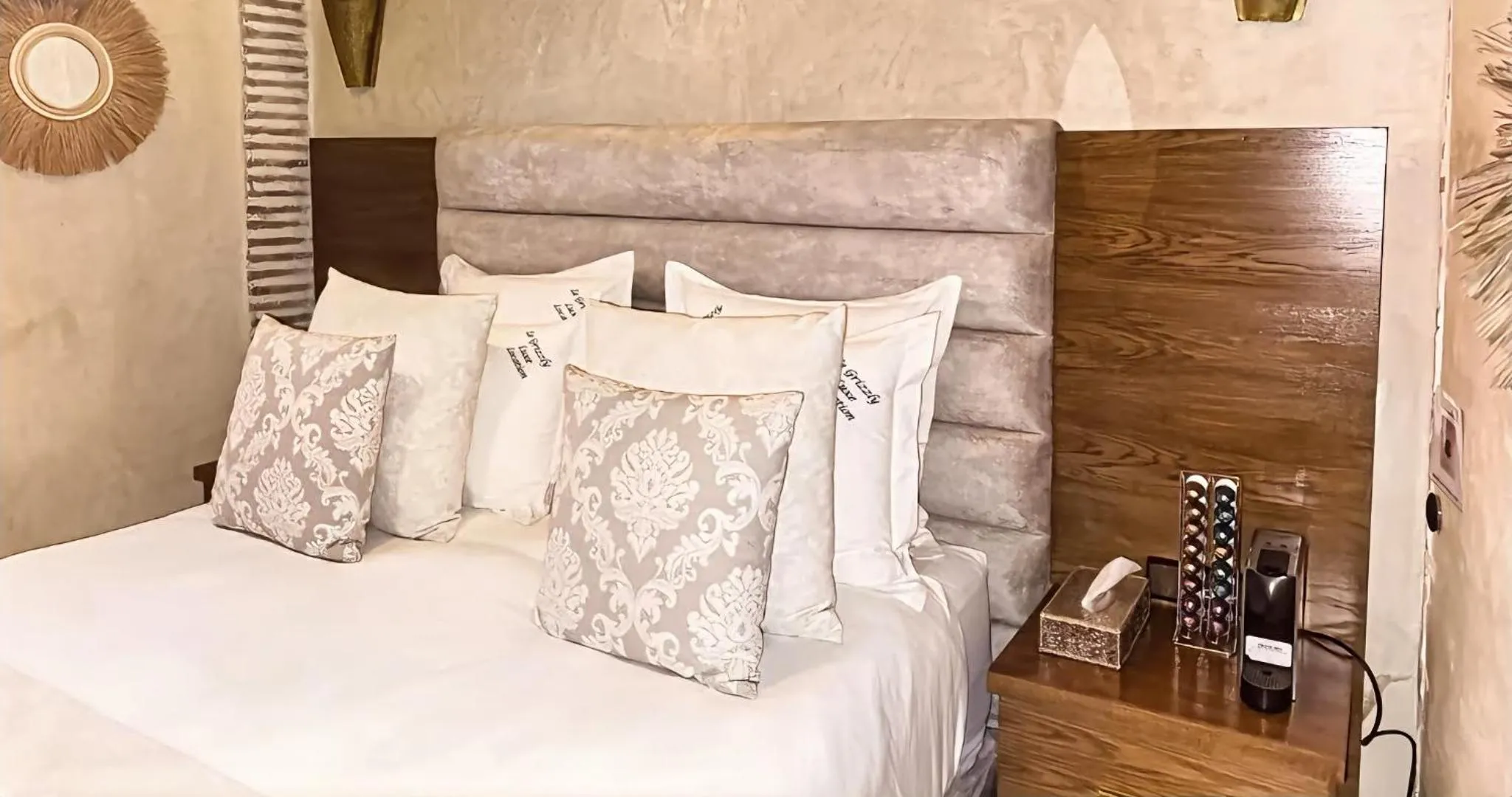 Bed in RIAD LUXE LOCATION le GRIZZLY