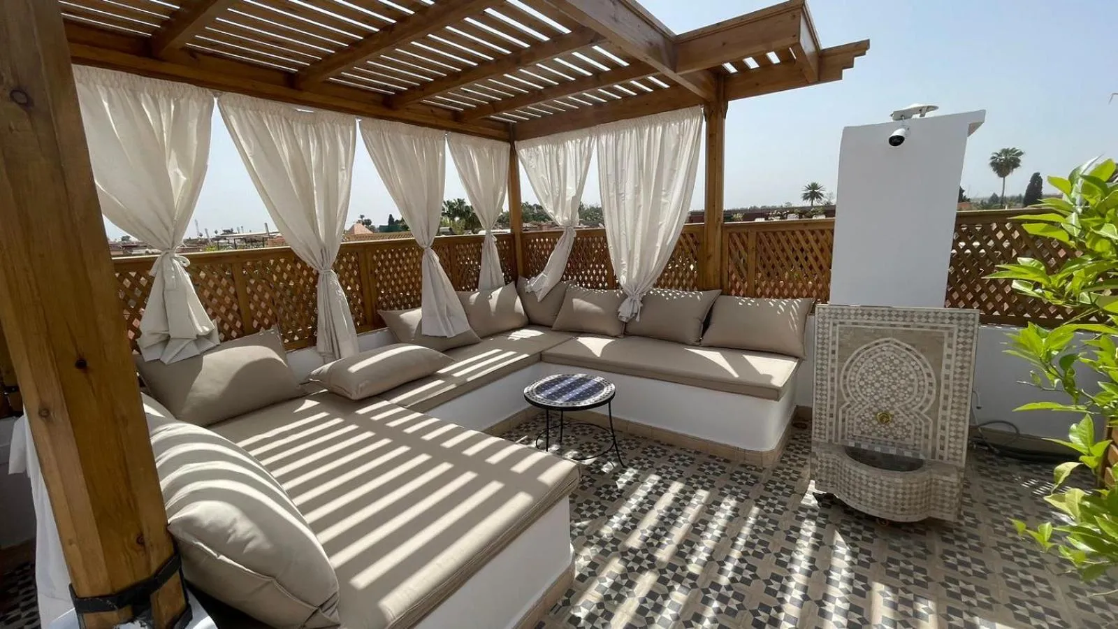 Day in RIAD LUXE LOCATION le GRIZZLY
