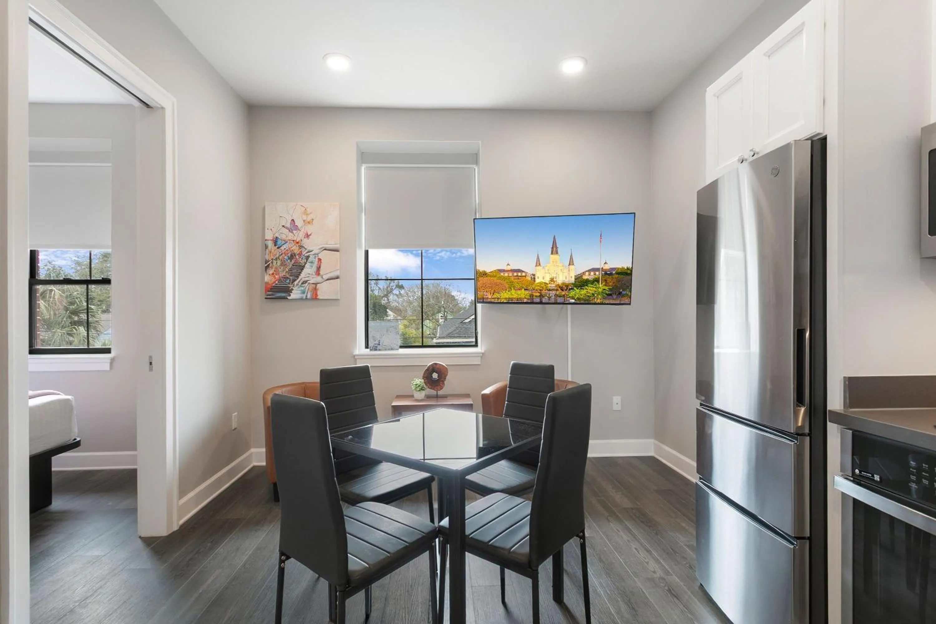 Dining area in Bywater Suite Hotel