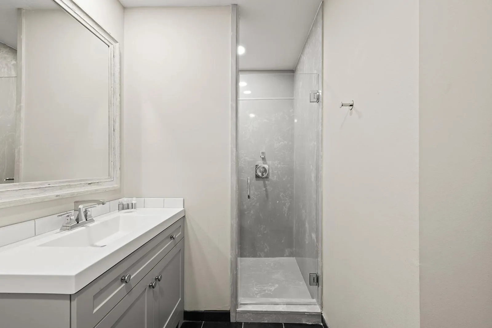 Bathroom in Bywater Suite Hotel