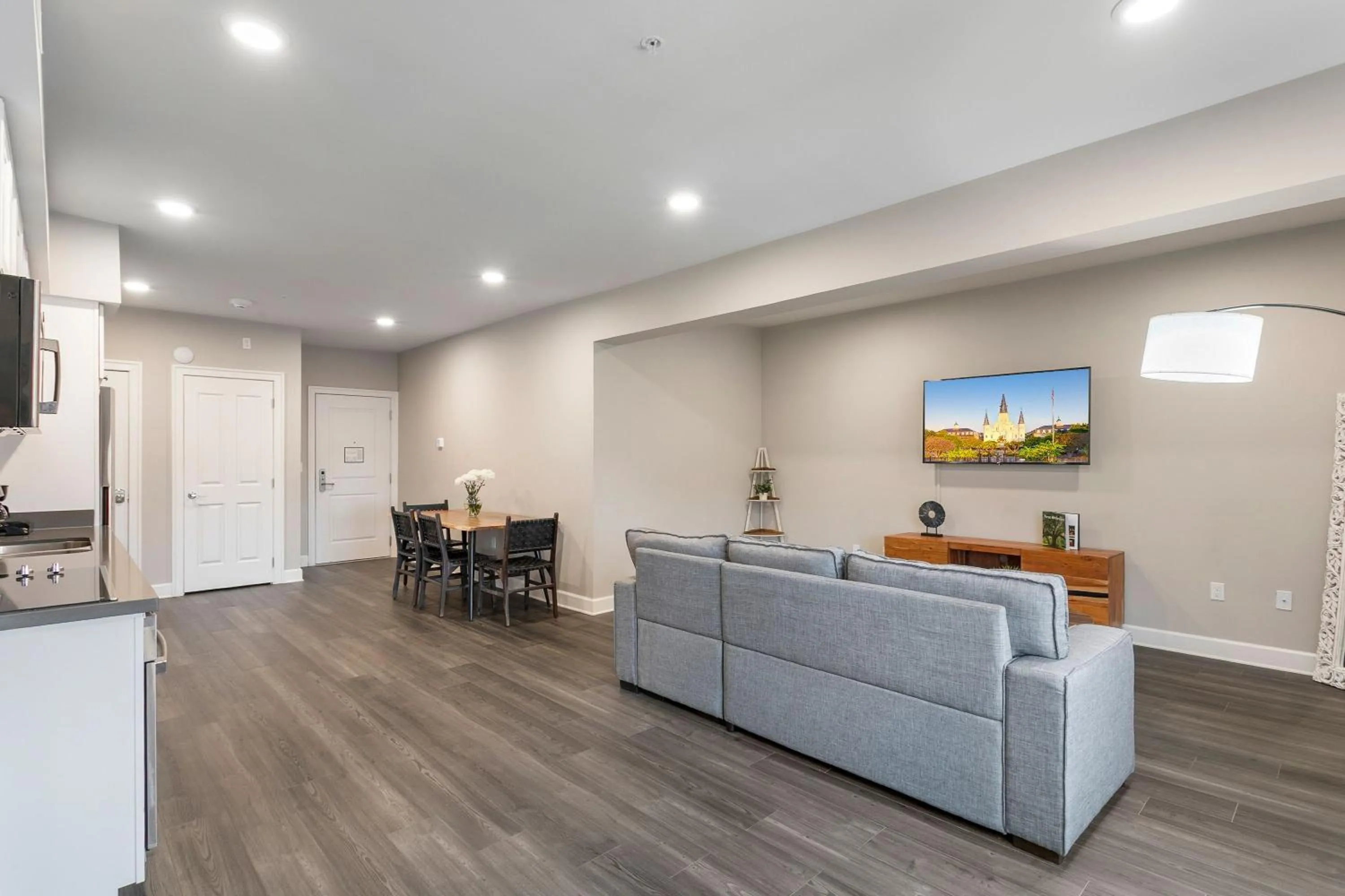 Living room in Bywater Suite Hotel