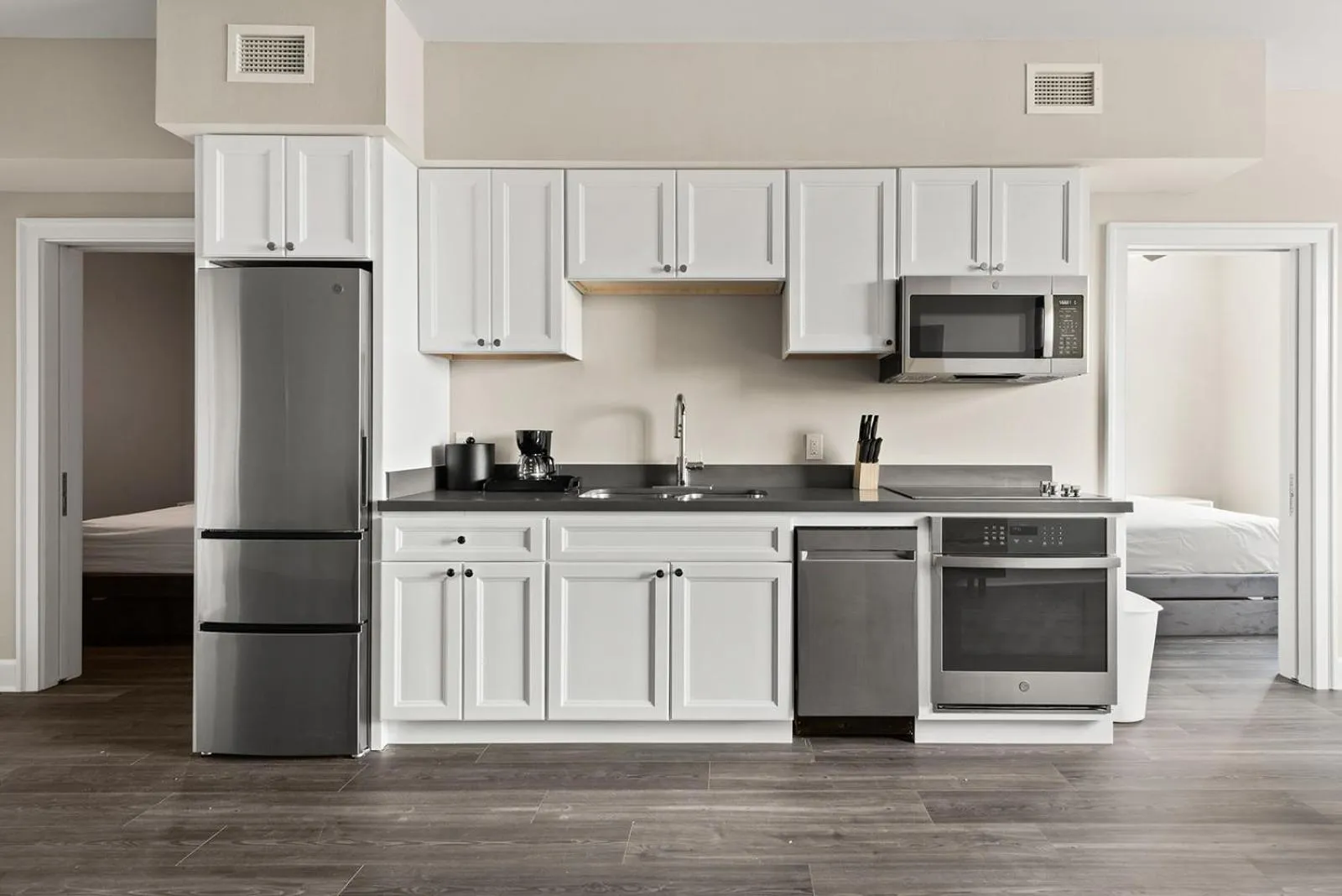 Coffee/tea facilities in Bywater Suite Hotel