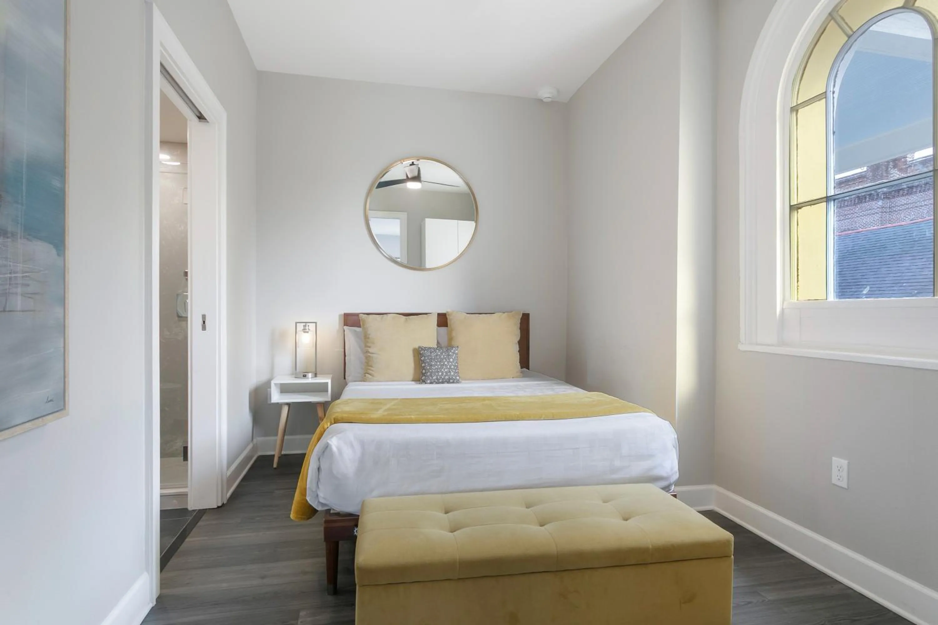 Bedroom, Bed in Bywater Suite Hotel