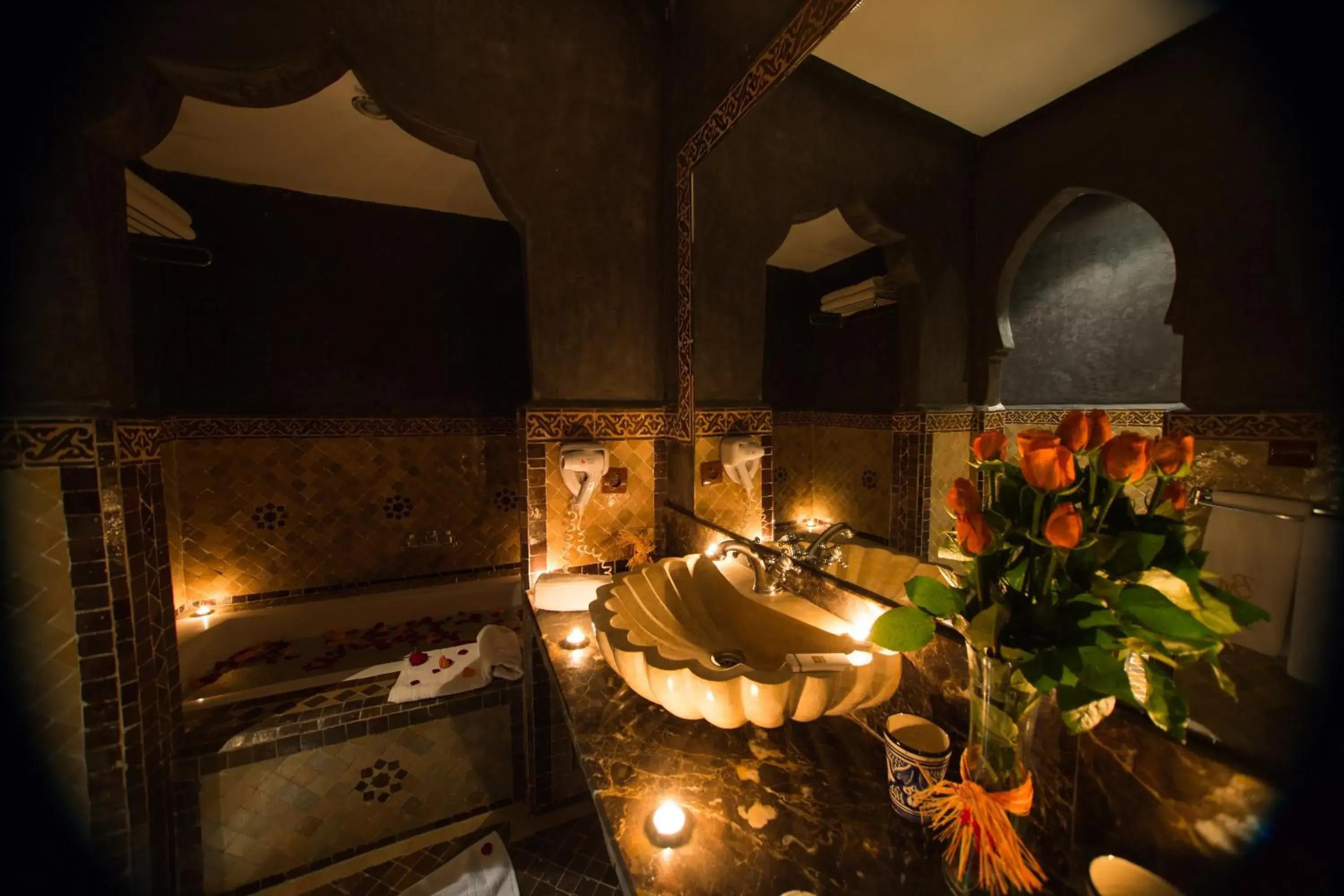 Spa and wellness centre/facilities in Riad Mimouna Spa and wellness centre/facilities in Riad Mimouna