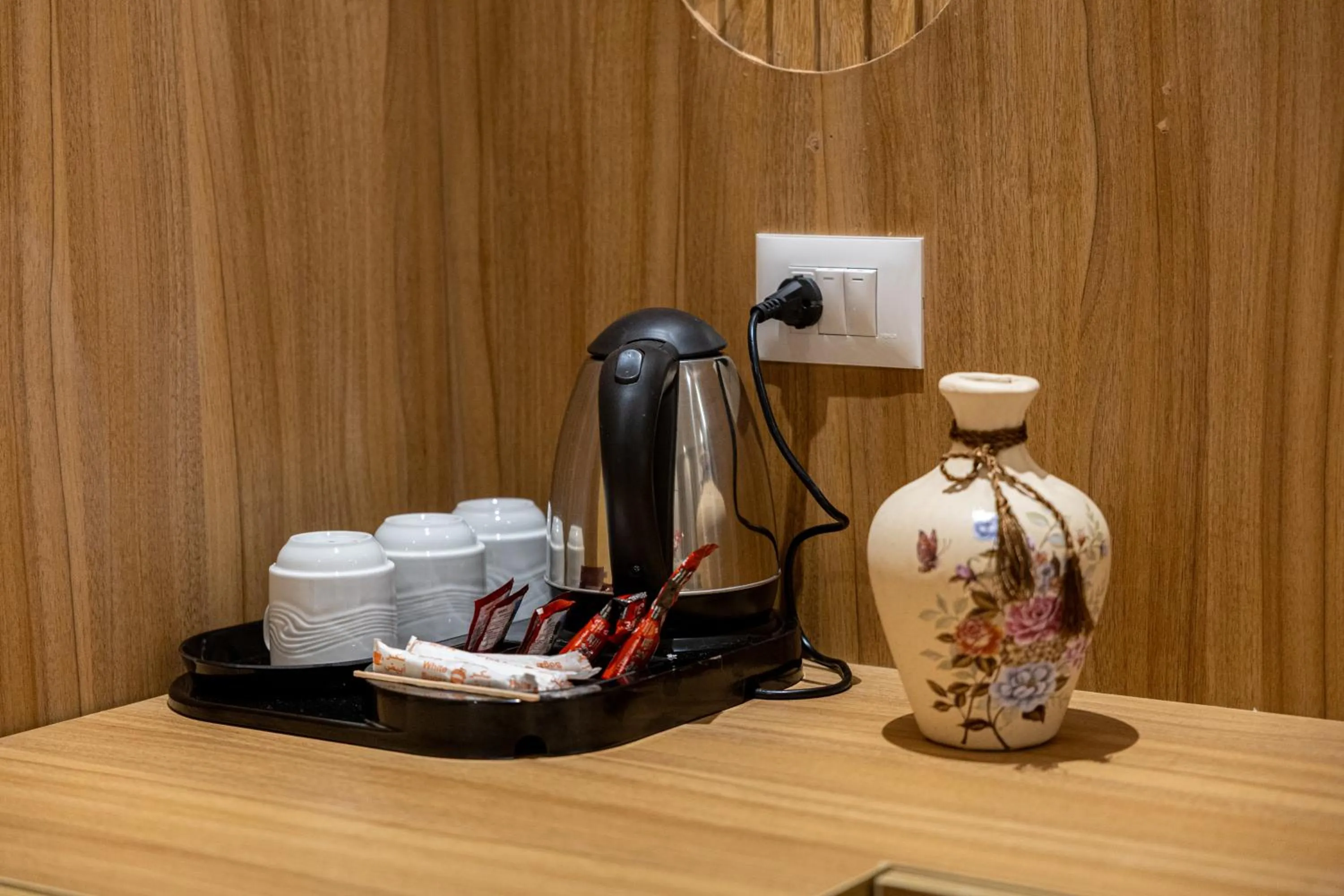 Coffee/tea facilities in Pyramids sunrise inn