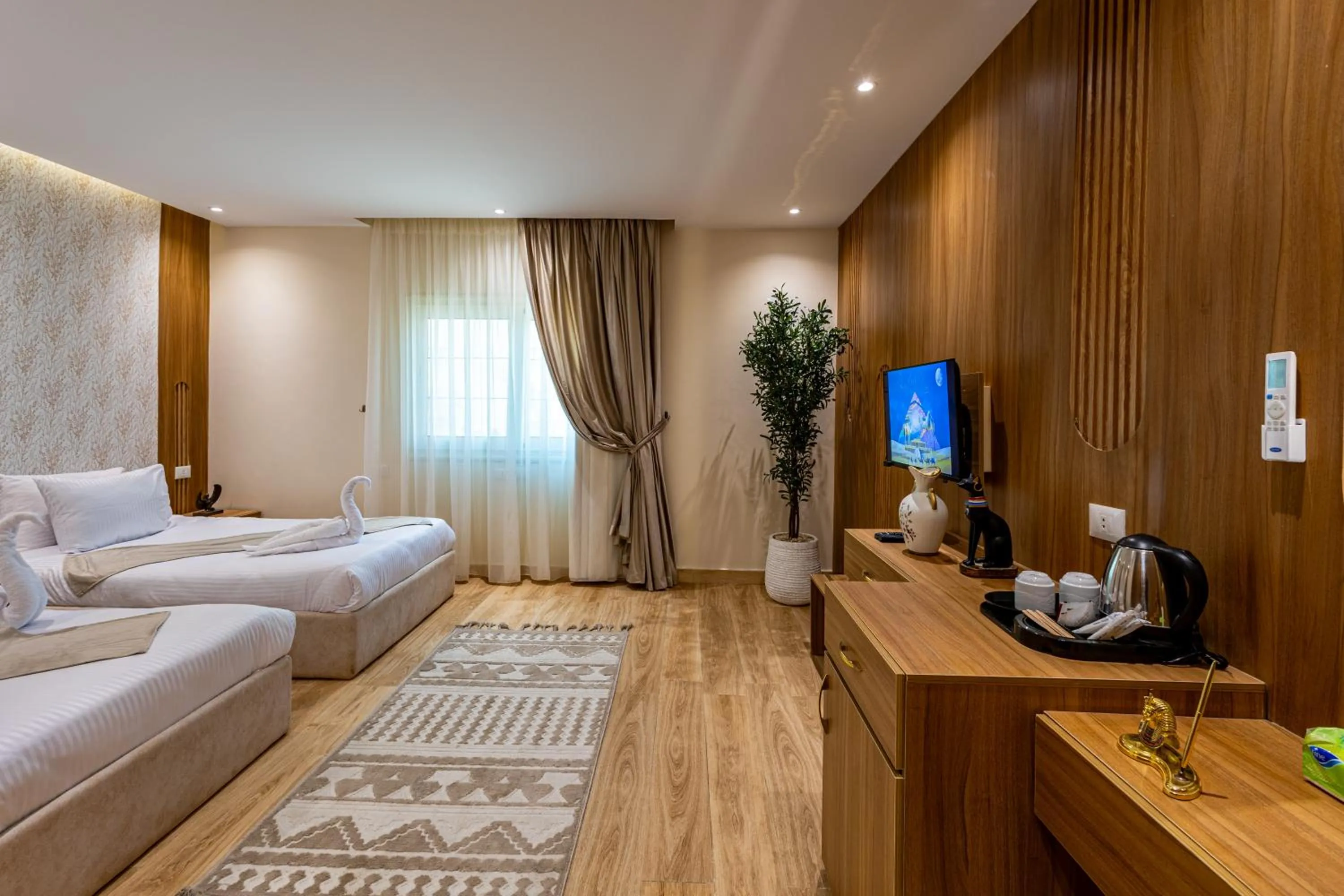 Bed in Pyramids sunrise inn