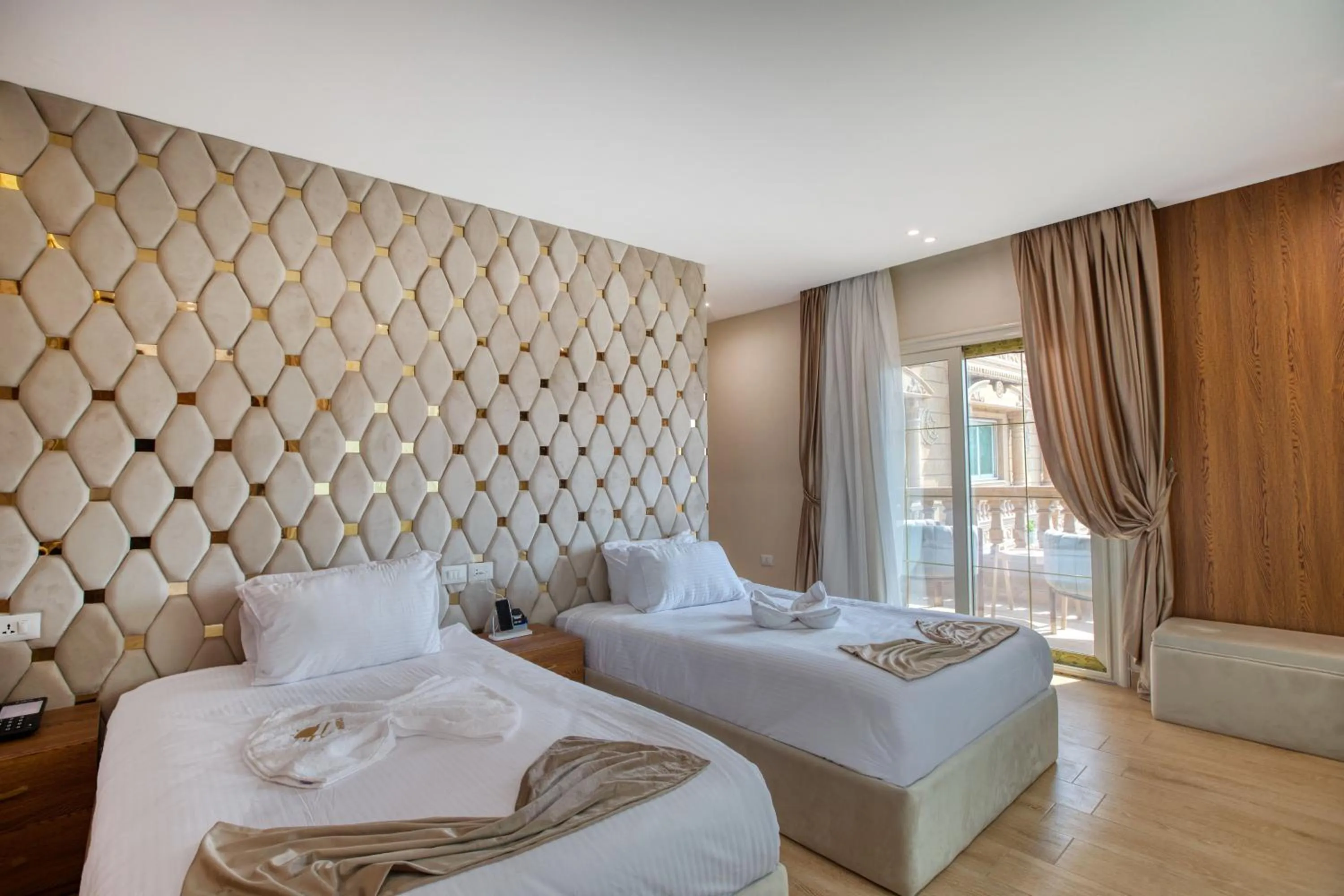 Bed in Pyramids sunrise inn