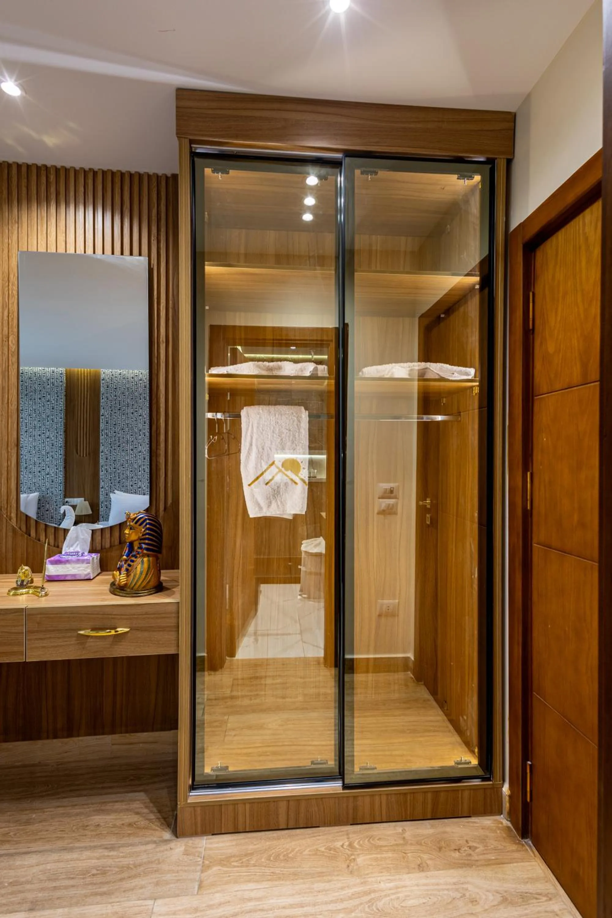 Bathroom in Pyramids sunrise inn