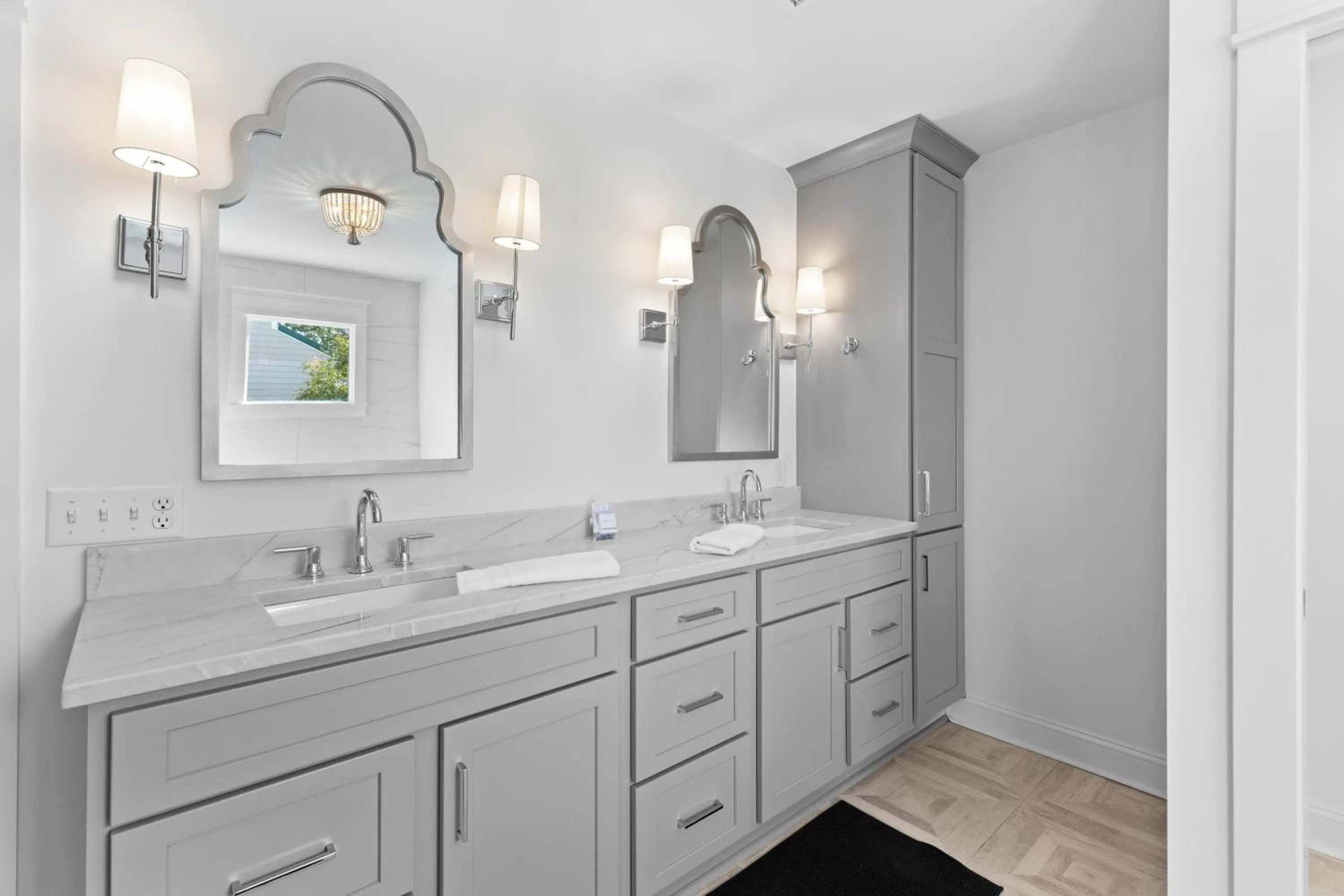 Bathroom in Marsh Island 9 - Best Sunset on the Island! Renovated Home!