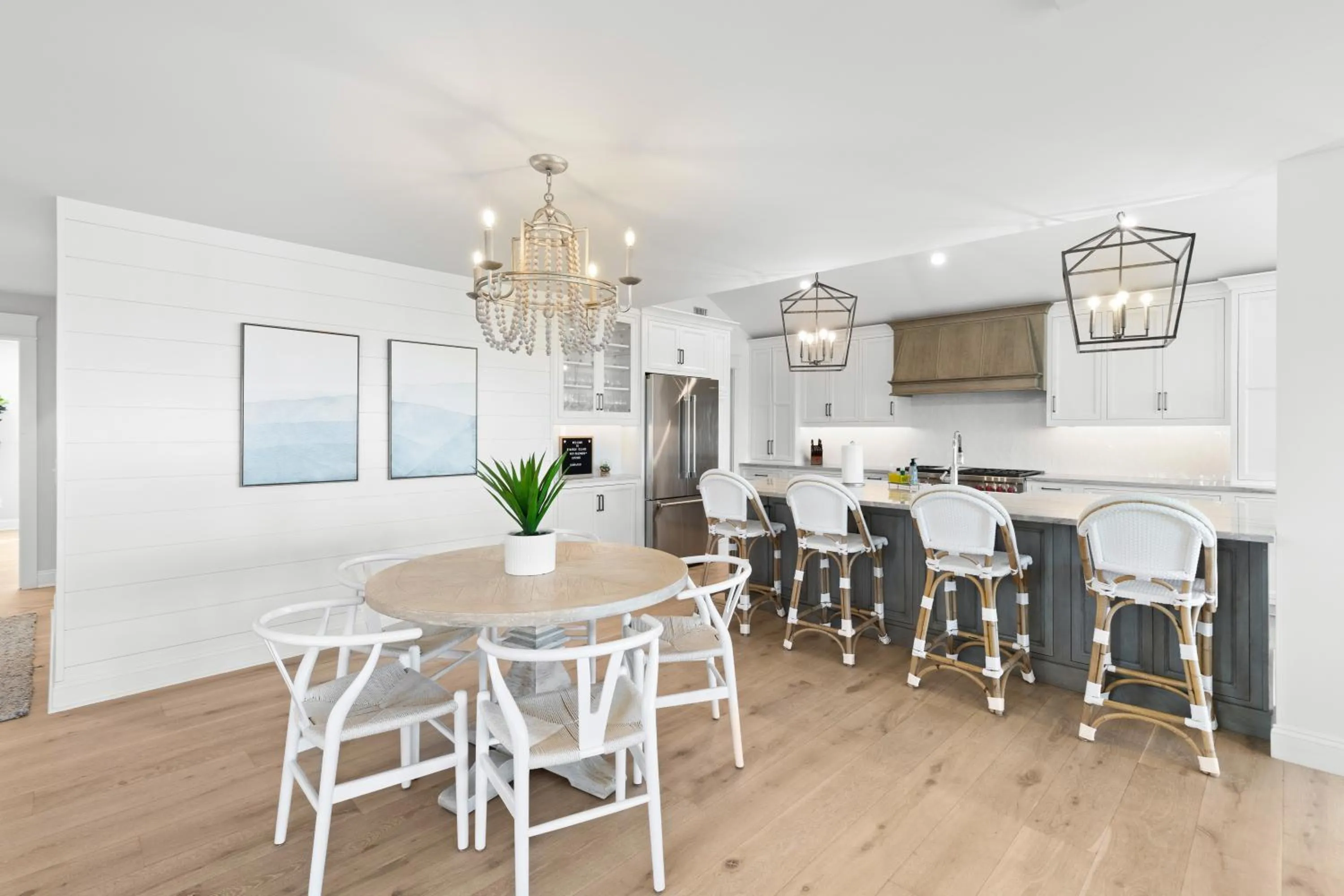 Kitchen or kitchenette in Marsh Island 9 - Best Sunset on the Island! Renovated Home!