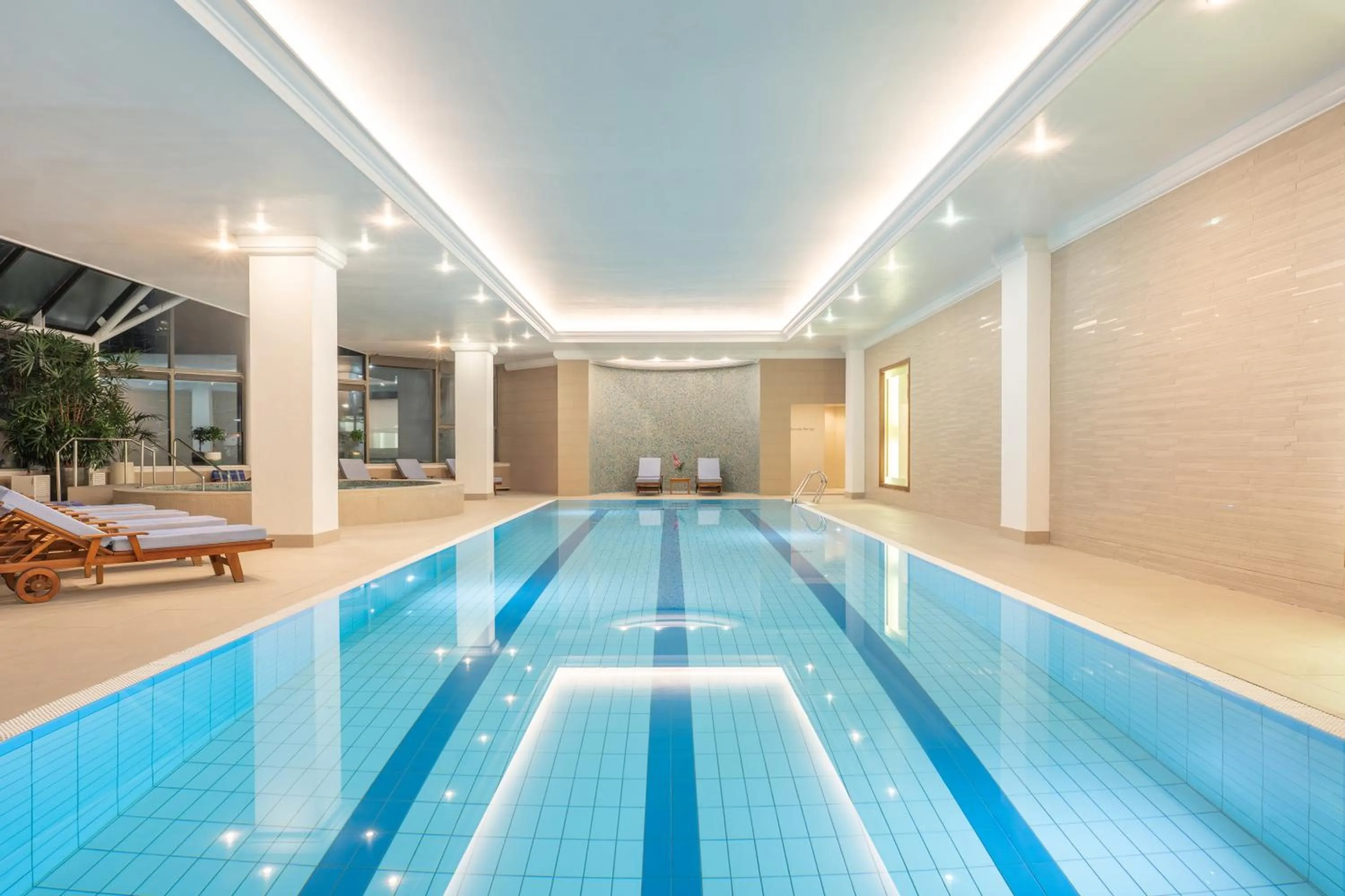 Swimming pool in Hyatt Regency Belgrade