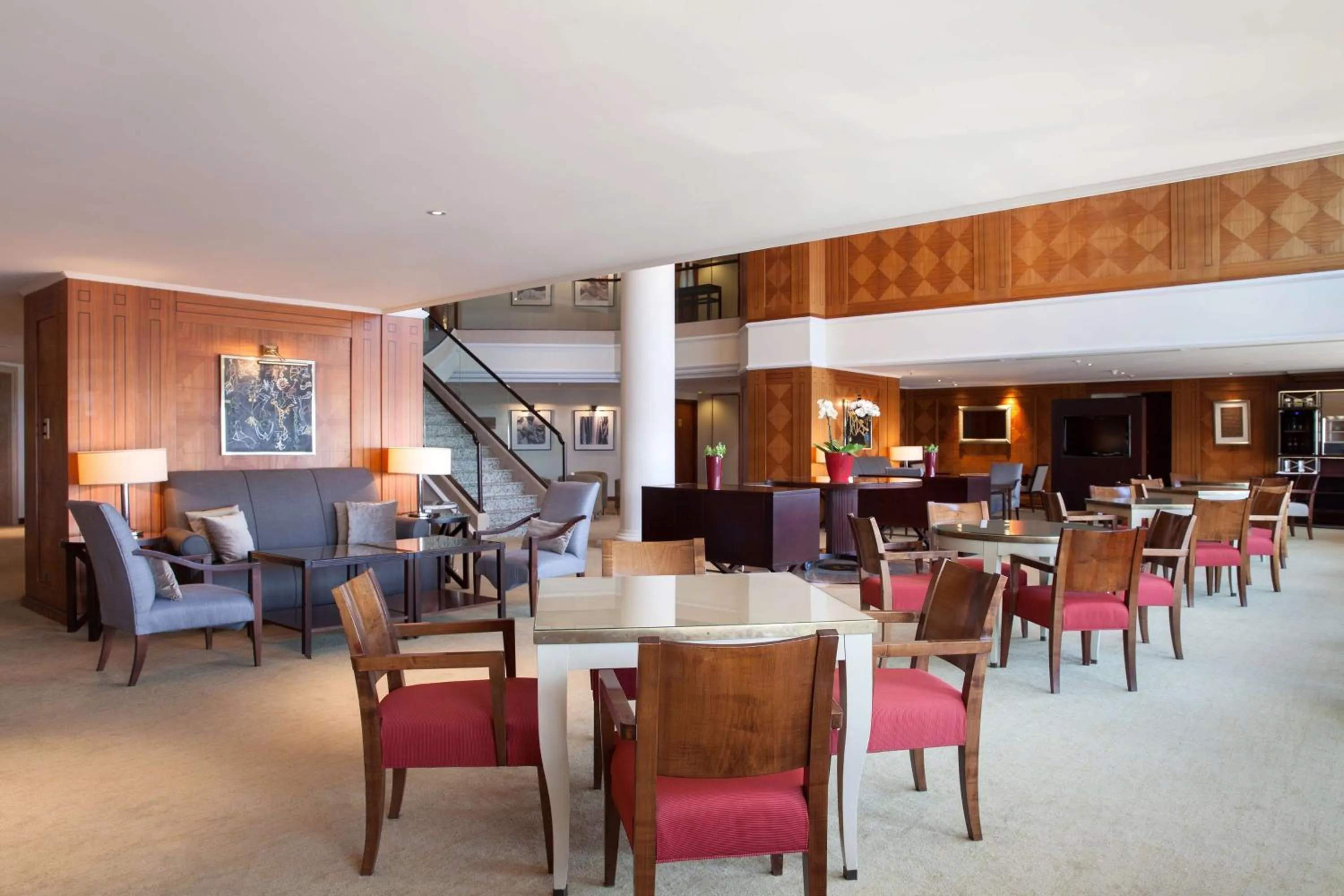 Lounge or bar in Hyatt Regency Belgrade
