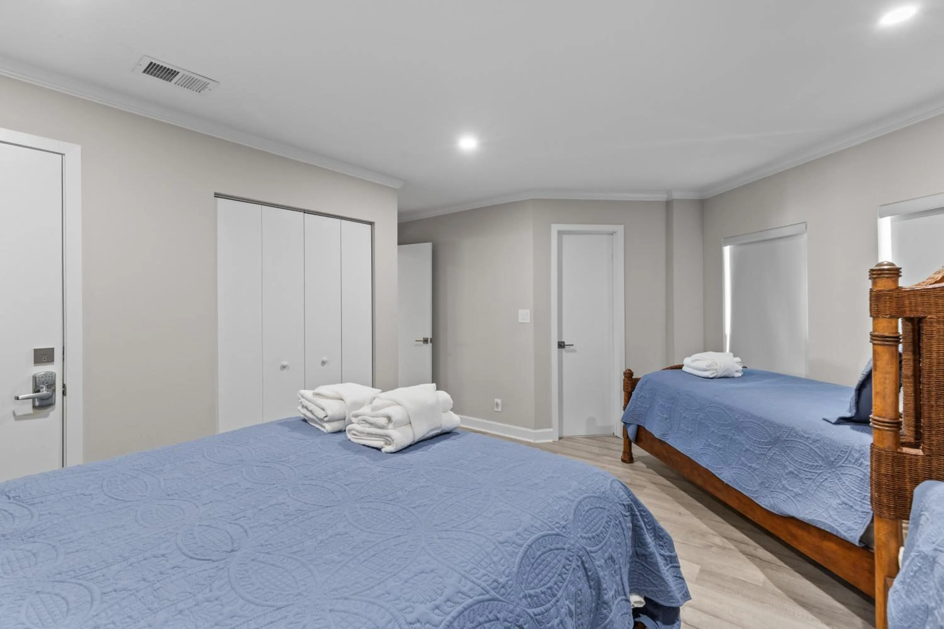 Summer House 204 - Newly Renovated! Ocean View!