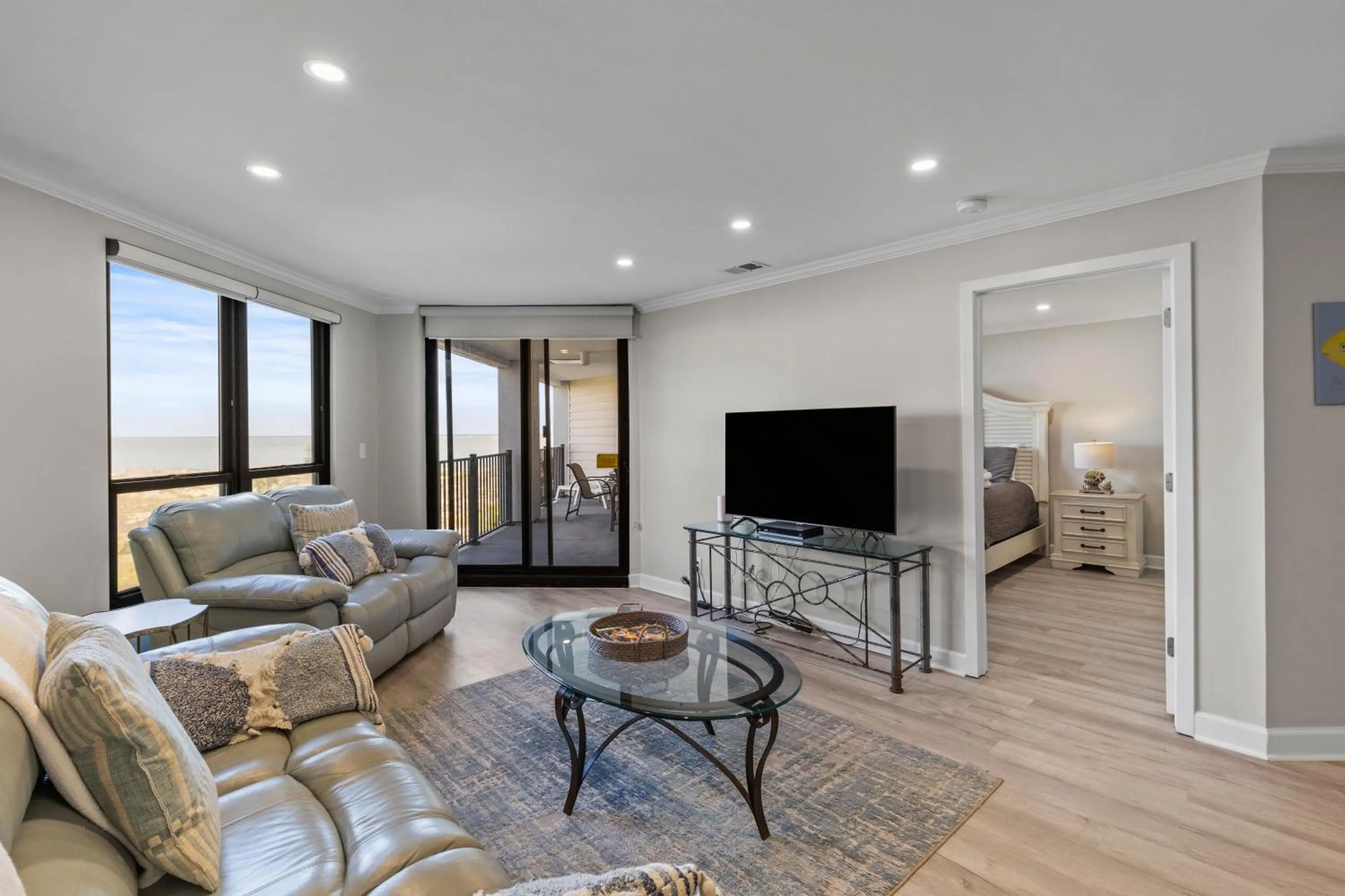 Summer House 204 - Newly Renovated! Ocean View!