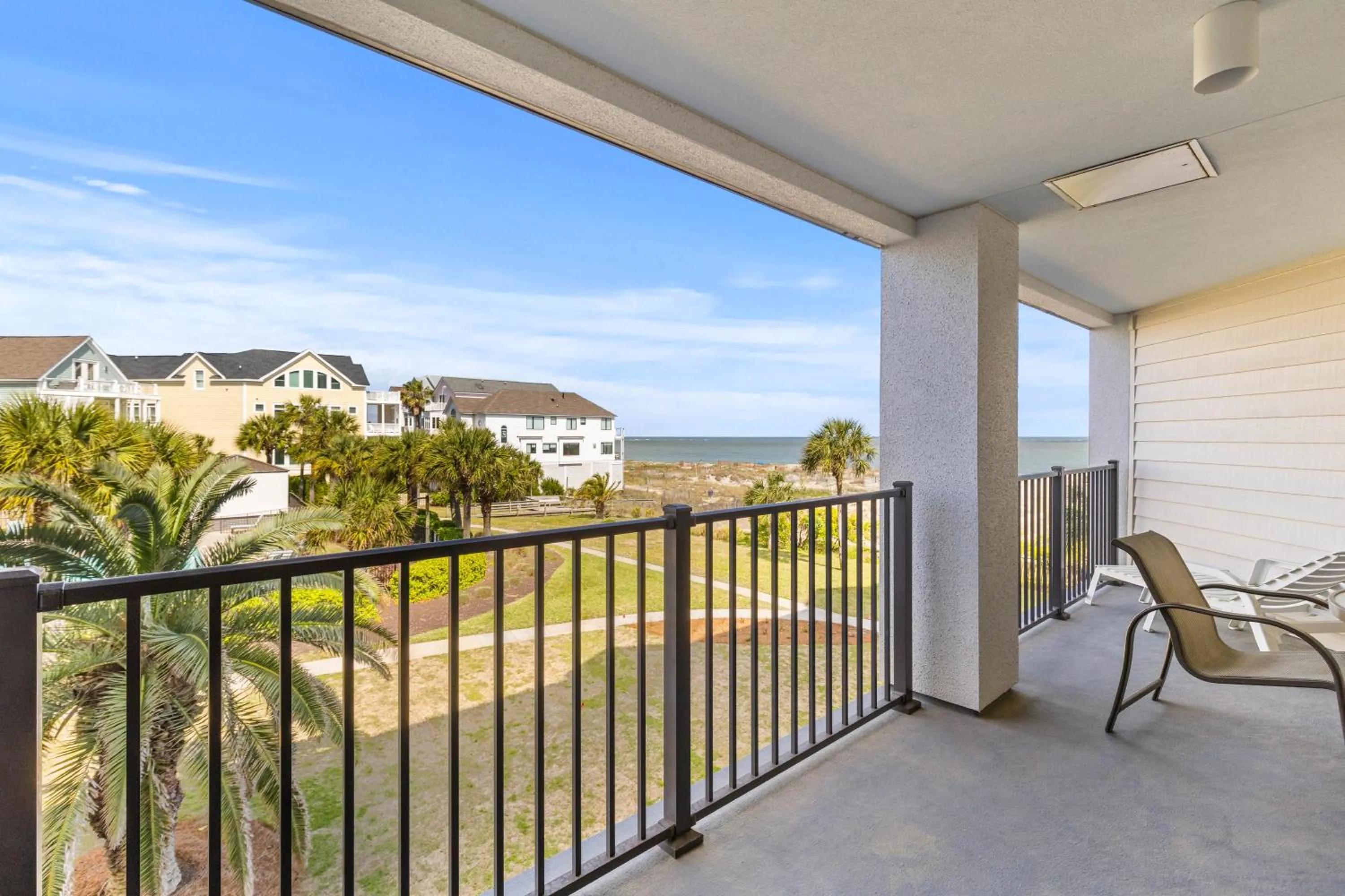 Summer House 204 - Newly Renovated! Ocean View!