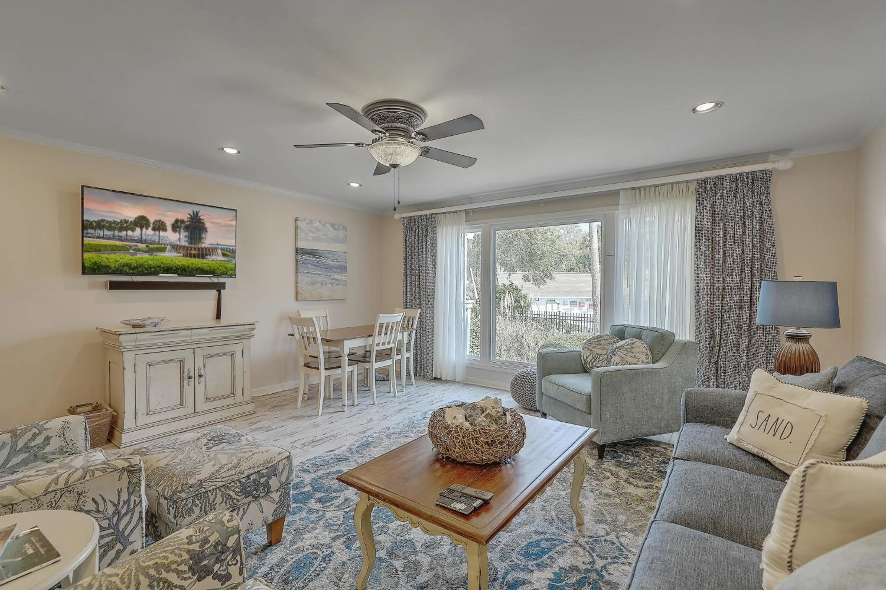 Living room in Lagoon Villa 9 - Superb Villa by Pool! Short Walk to Beach