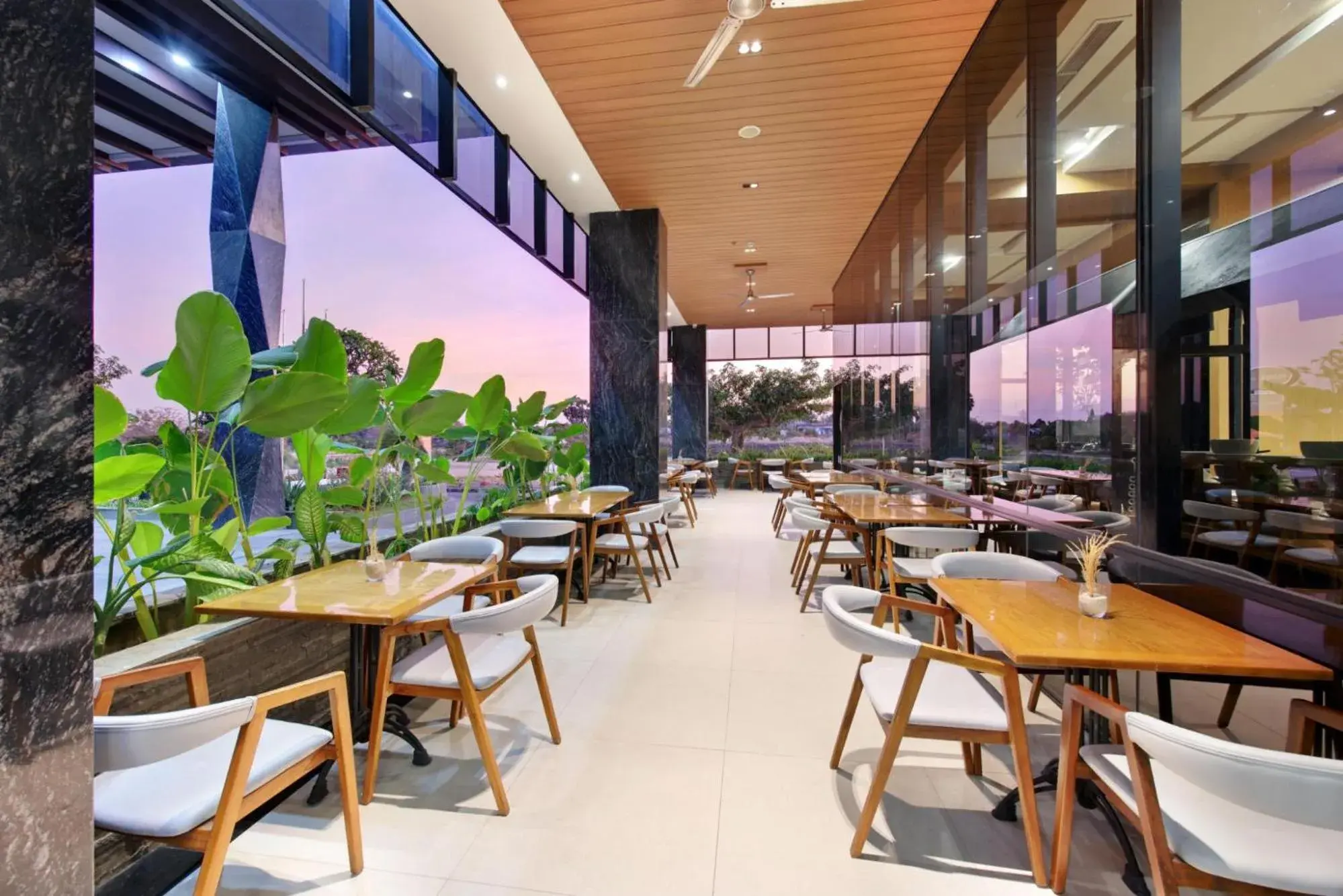 Restaurant/places to eat in Harper Kupang by ASTON Restaurant/places to eat in Harper Kupang by ASTON