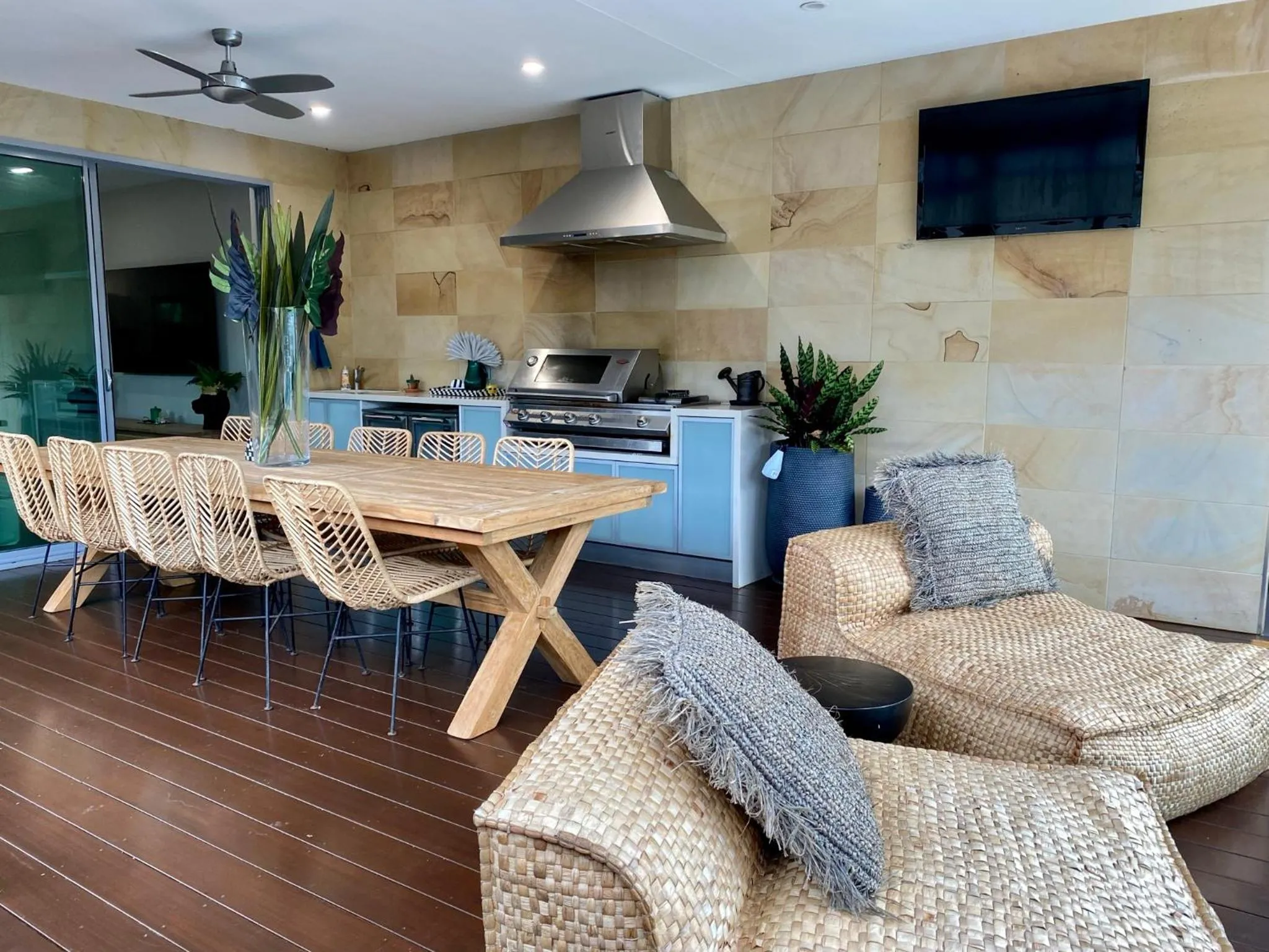 The Palm - Beachside Home with Heated Pool, Cinema & Games Room