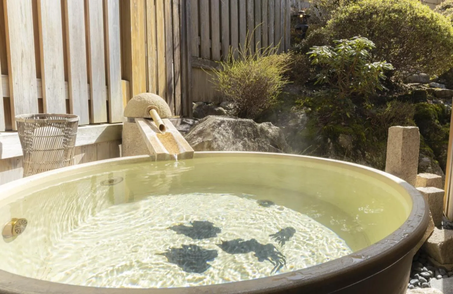 Open Air Bath in Kadojin