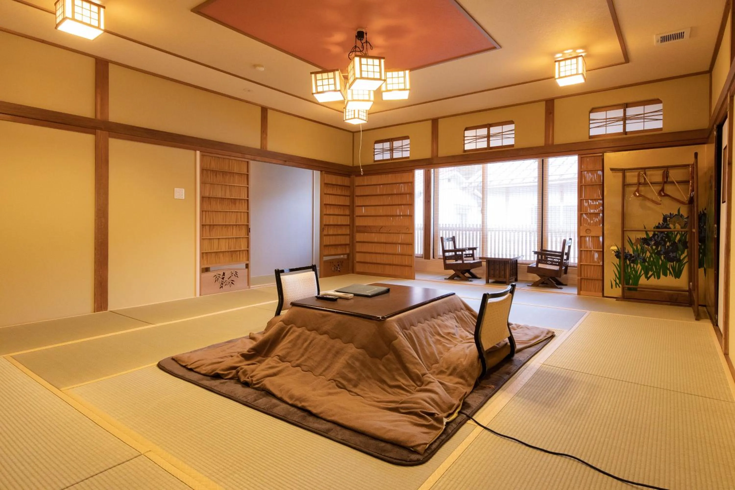 Photo of the whole room, Bed in Kadojin