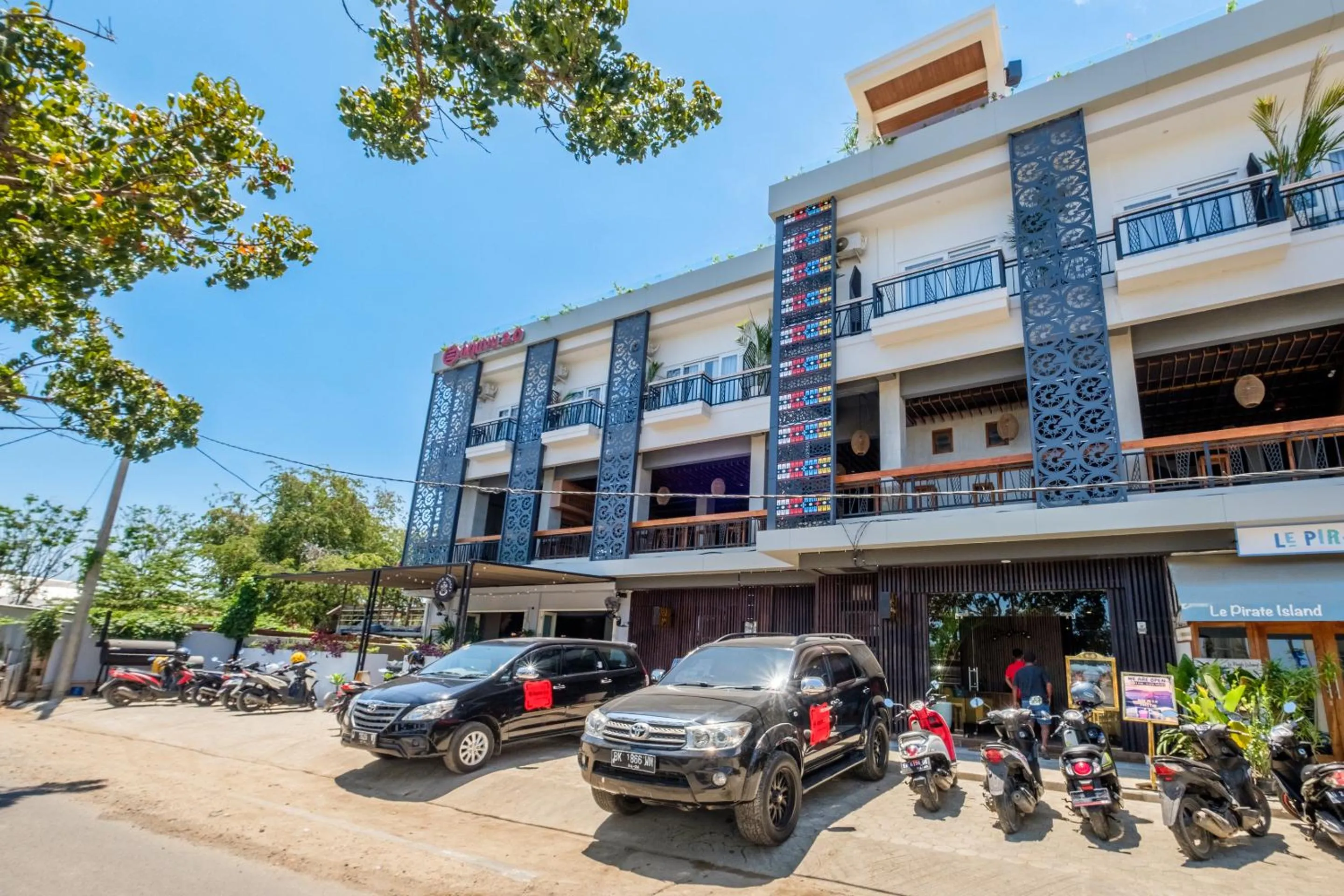 Property building in DEJAVU 2.0 HOTEL BAJO KOMODO