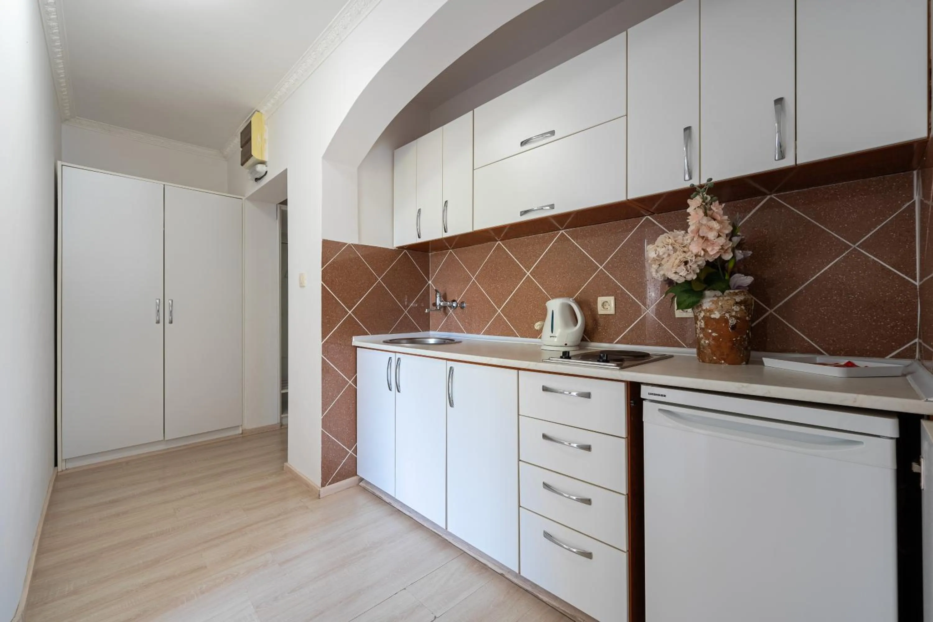Kitchen or kitchenette in Hotel Adrović