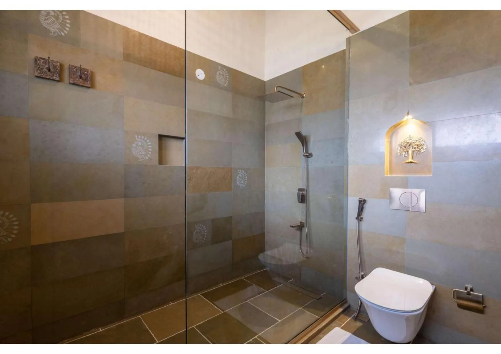 Shower in Malhar Machi Mountain Resorts