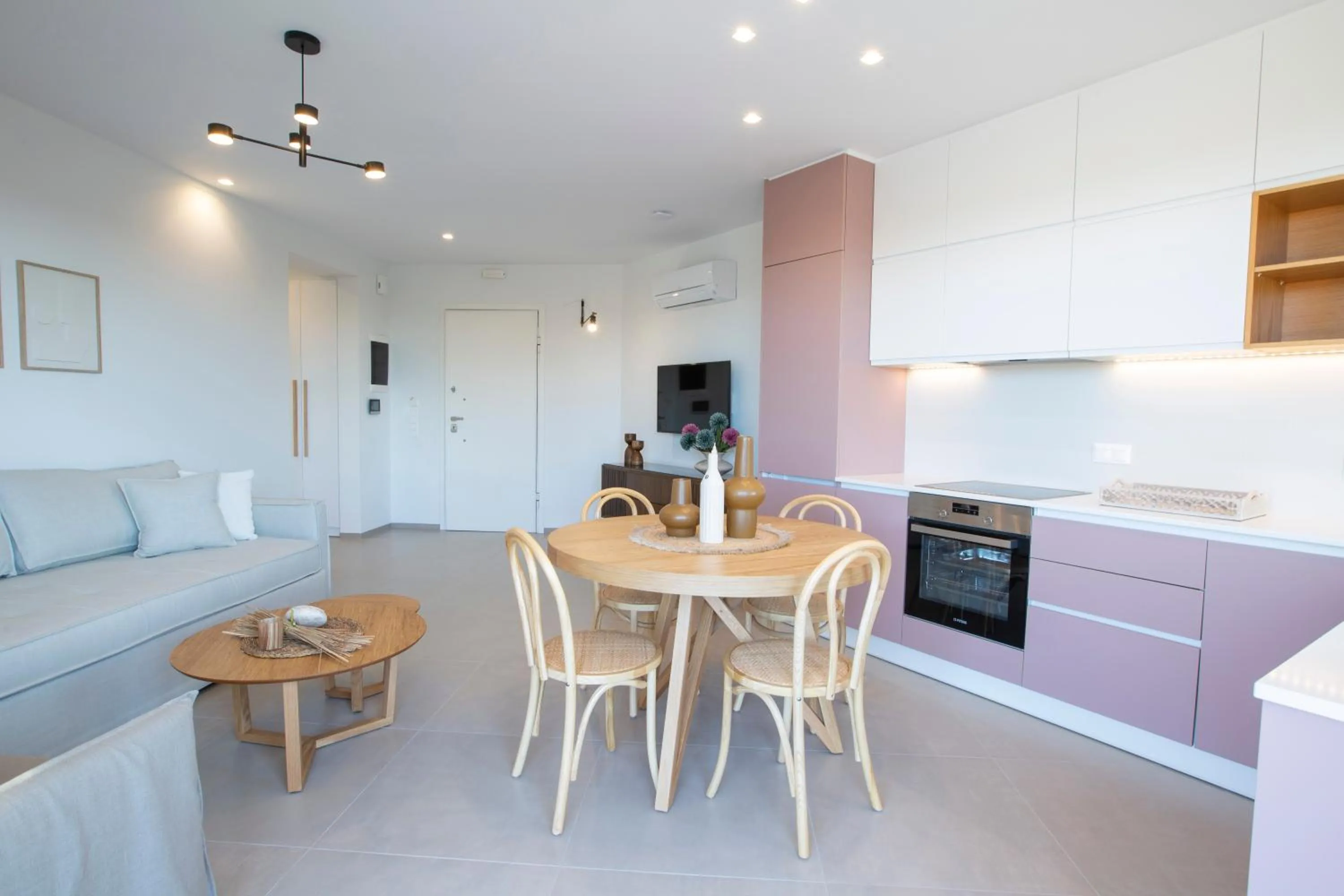 Kitchen or kitchenette in Lirides suites