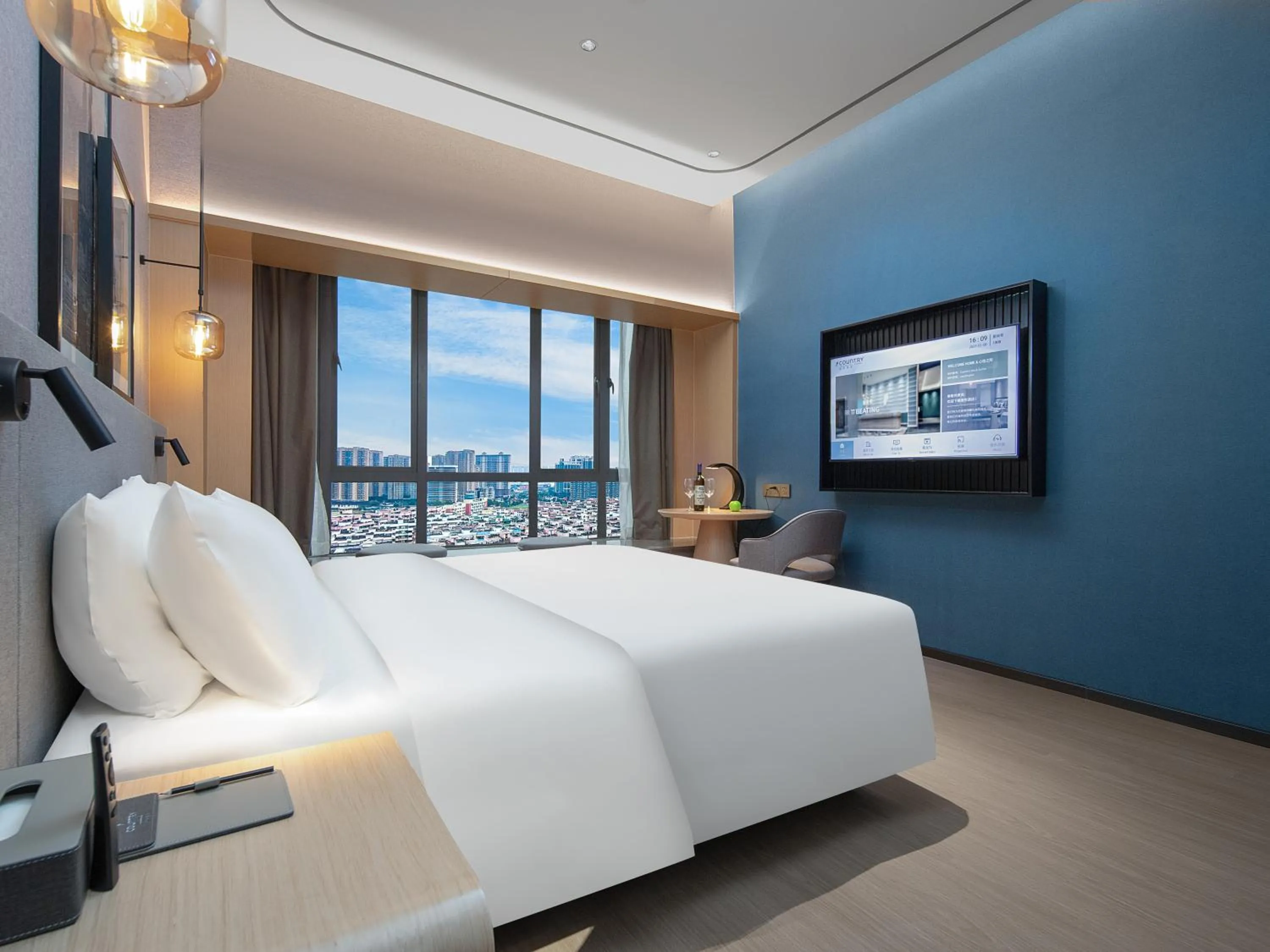 Bedroom in Country Inn & Suites by Radisson - Taishan East Branch