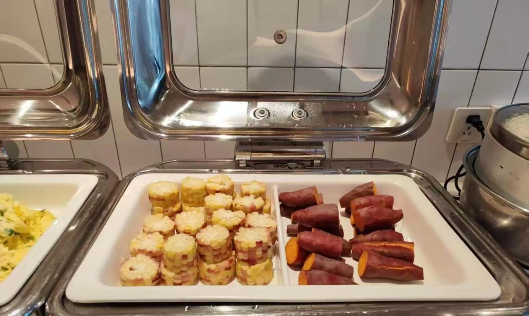 Breakfast in Country Inn & Suites by Radisson - Taishan East Branch