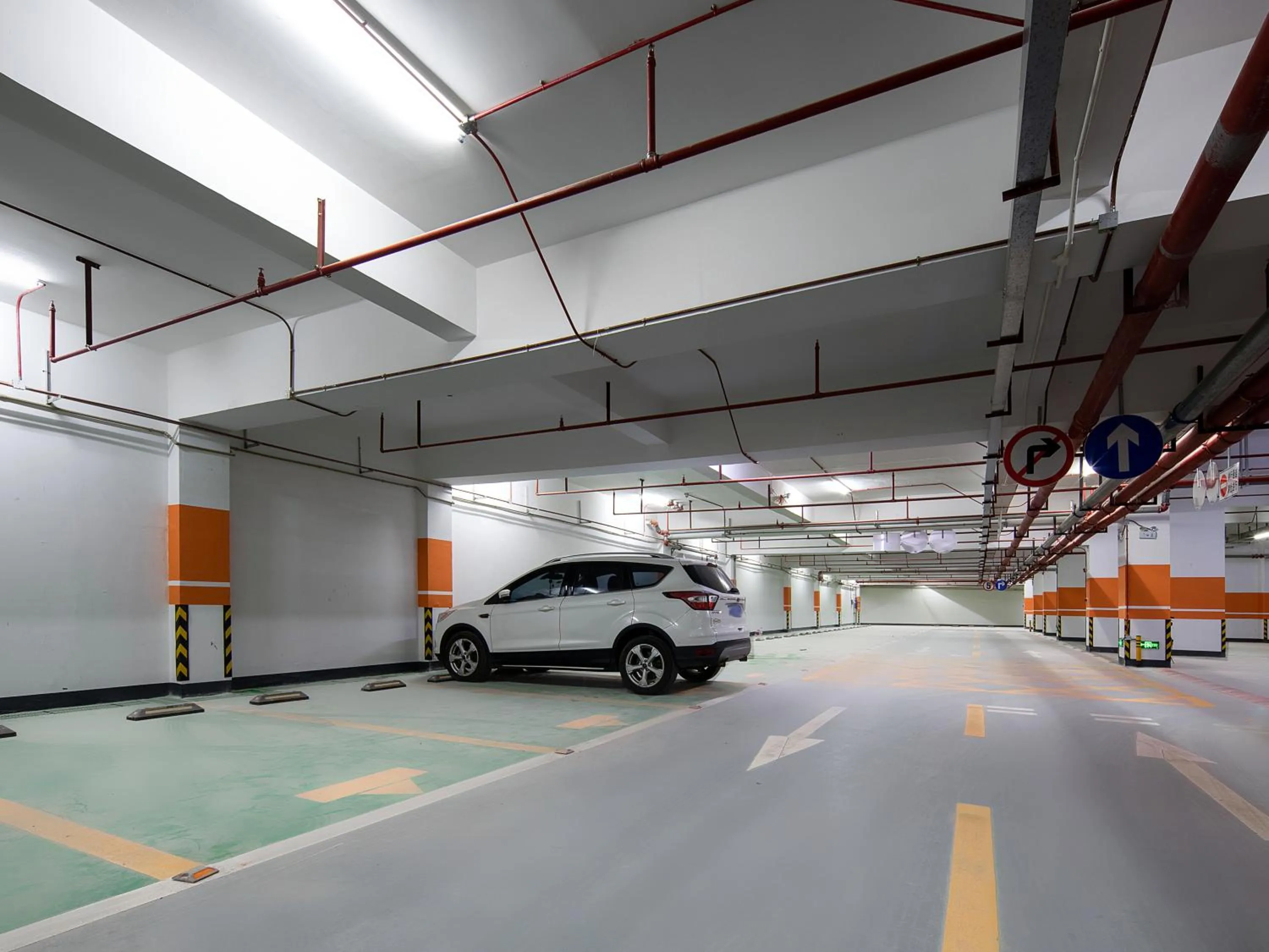 Parking in Country Inn & Suites by Radisson - Taishan East Branch
