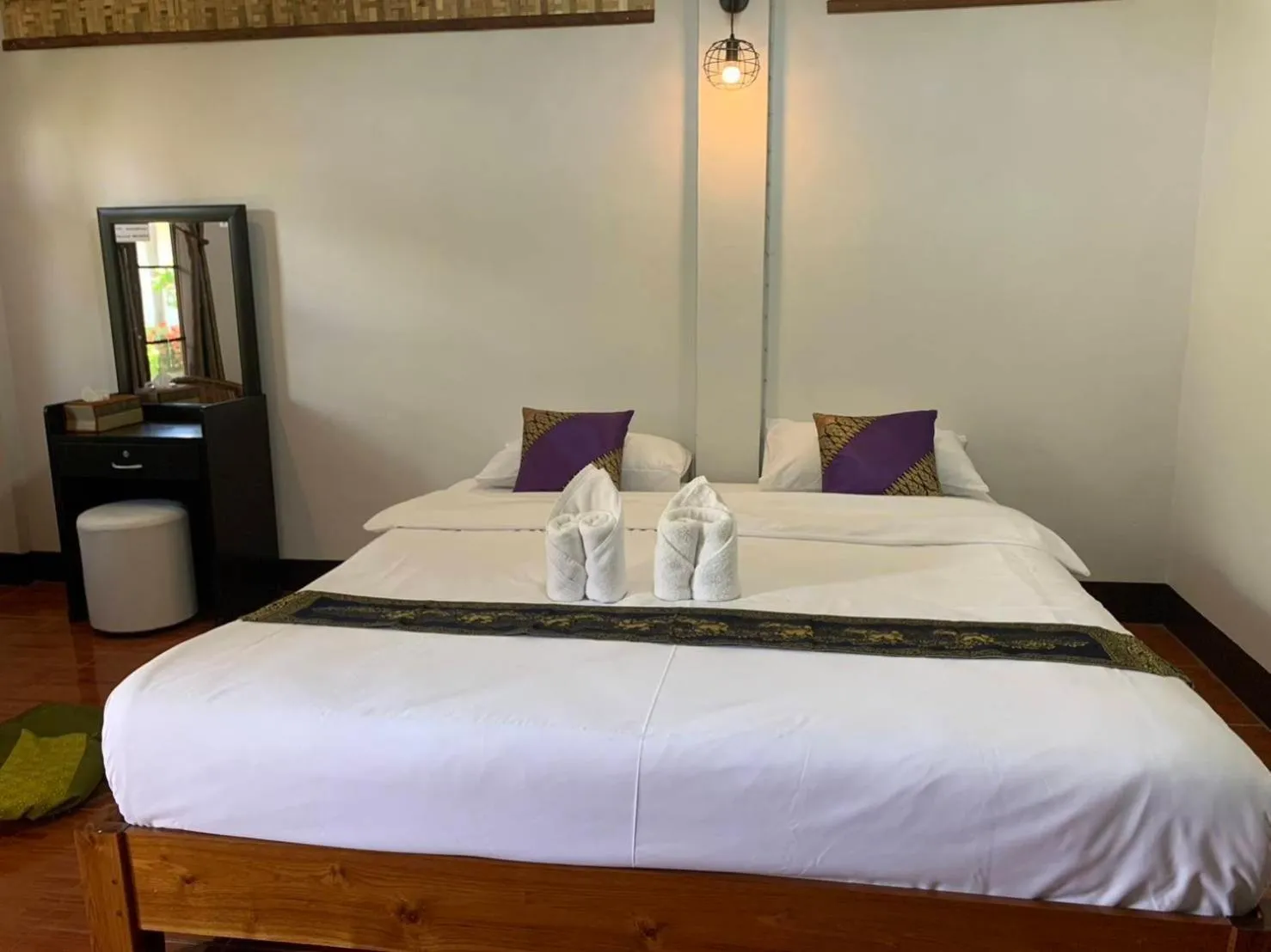 Bed in Hotel Pailifornia