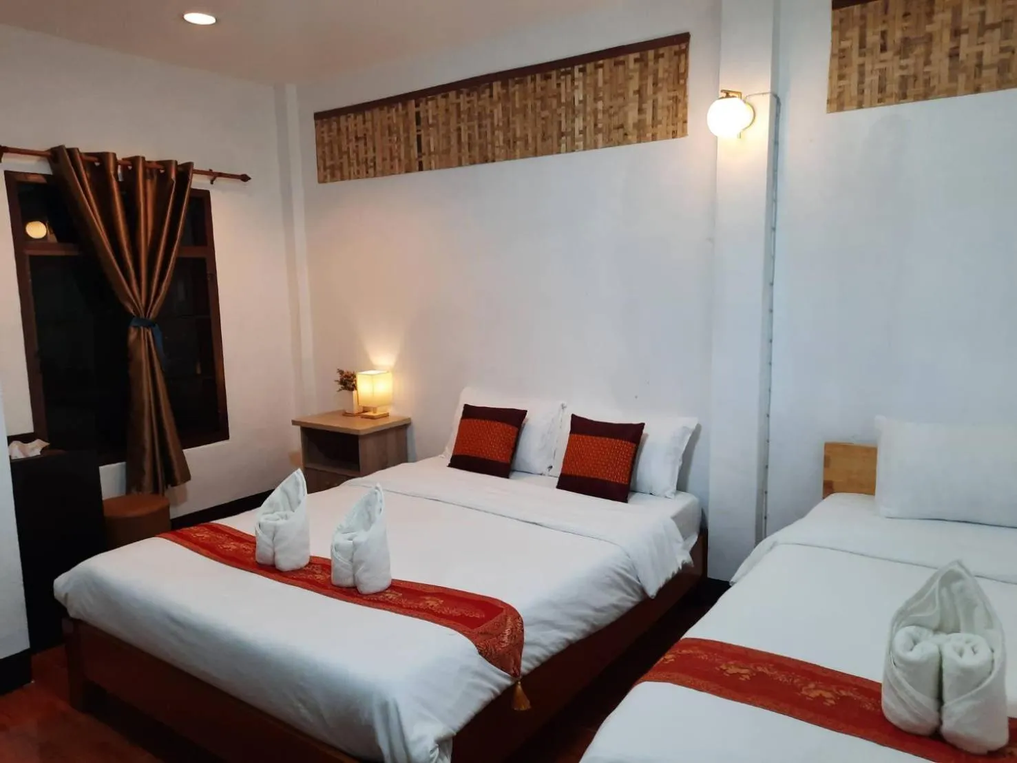 Bed in Hotel Pailifornia