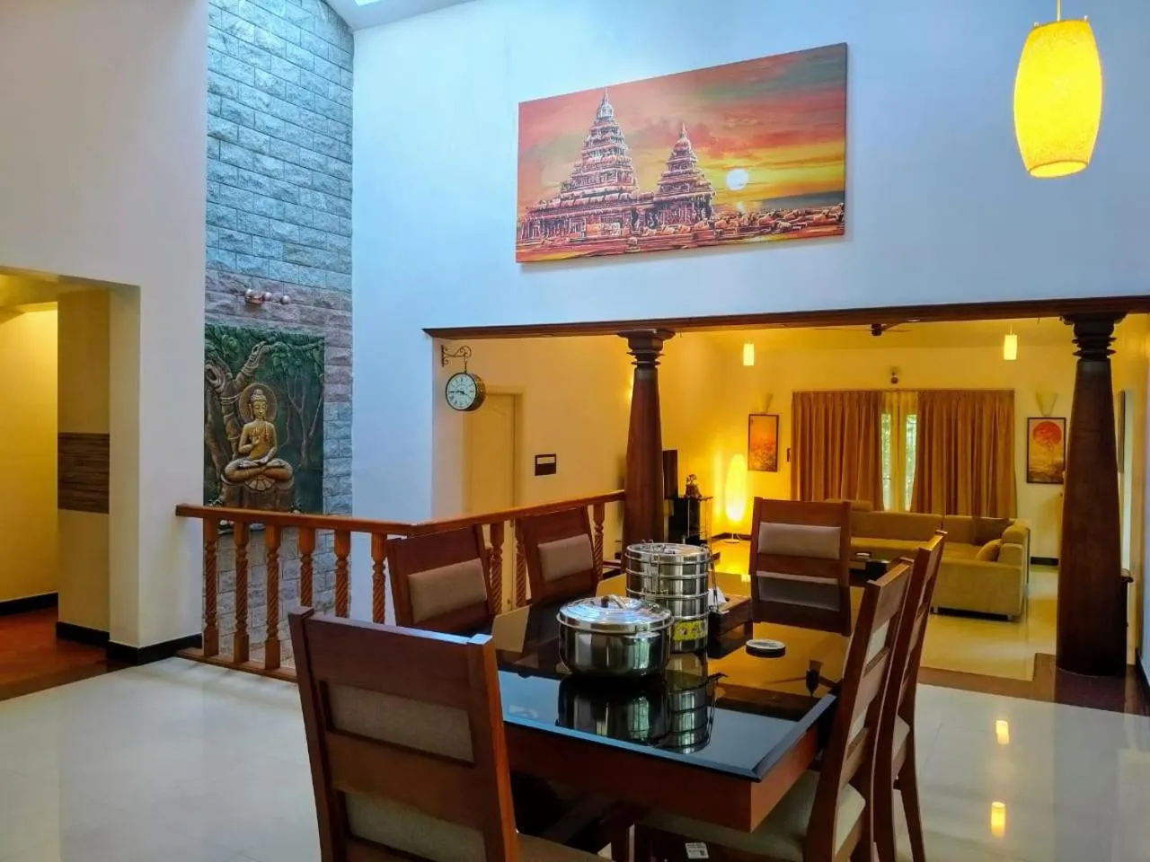 Dining area in Yercaud Bungalow Stay
