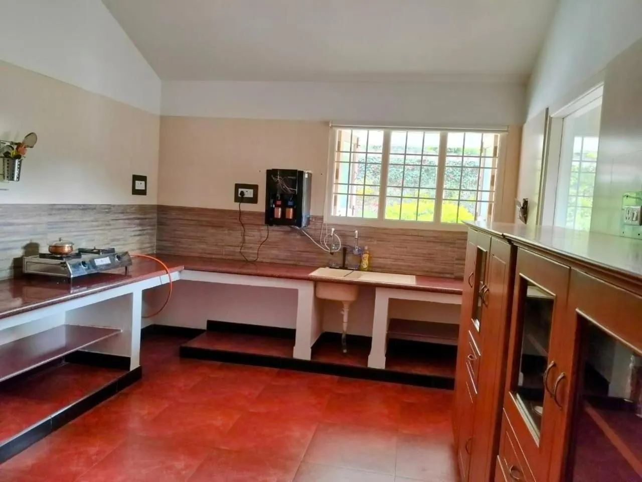 Kitchen or kitchenette in Yercaud Bungalow Stay
