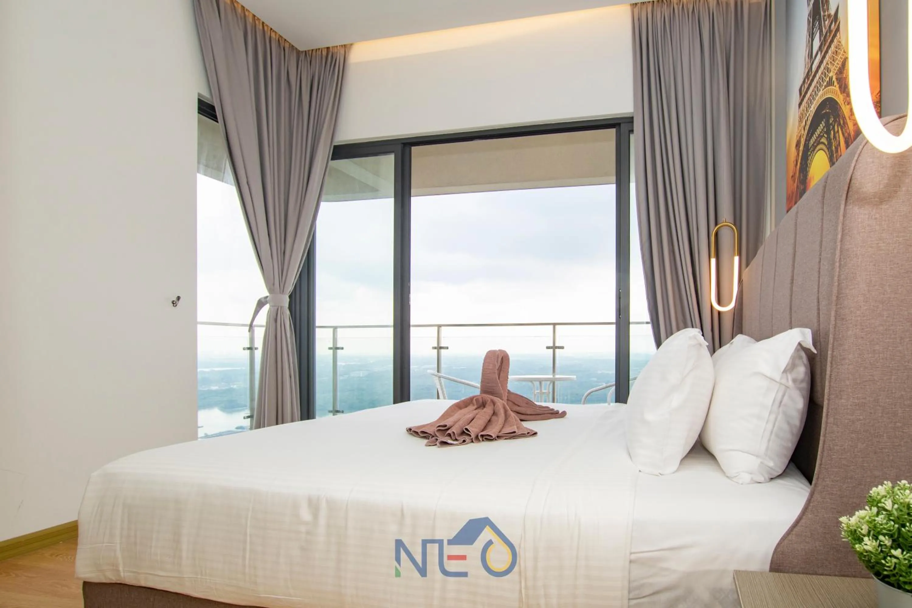 Bed in Country Garden Danga Bay InStyle Sea View Homestay Suite by NEO
