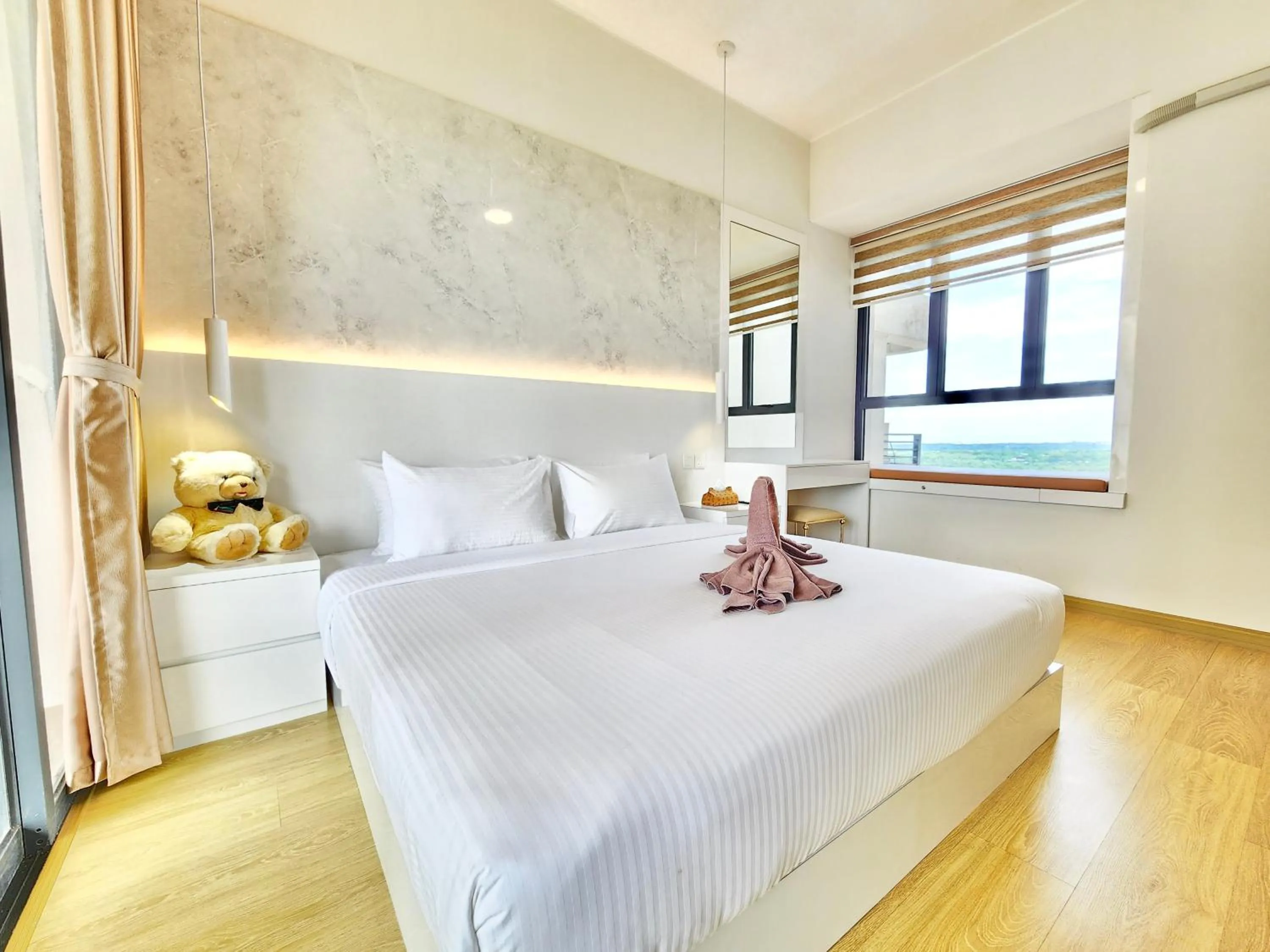 Bed in Country Garden Danga Bay InStyle Sea View Homestay Suite by NEO